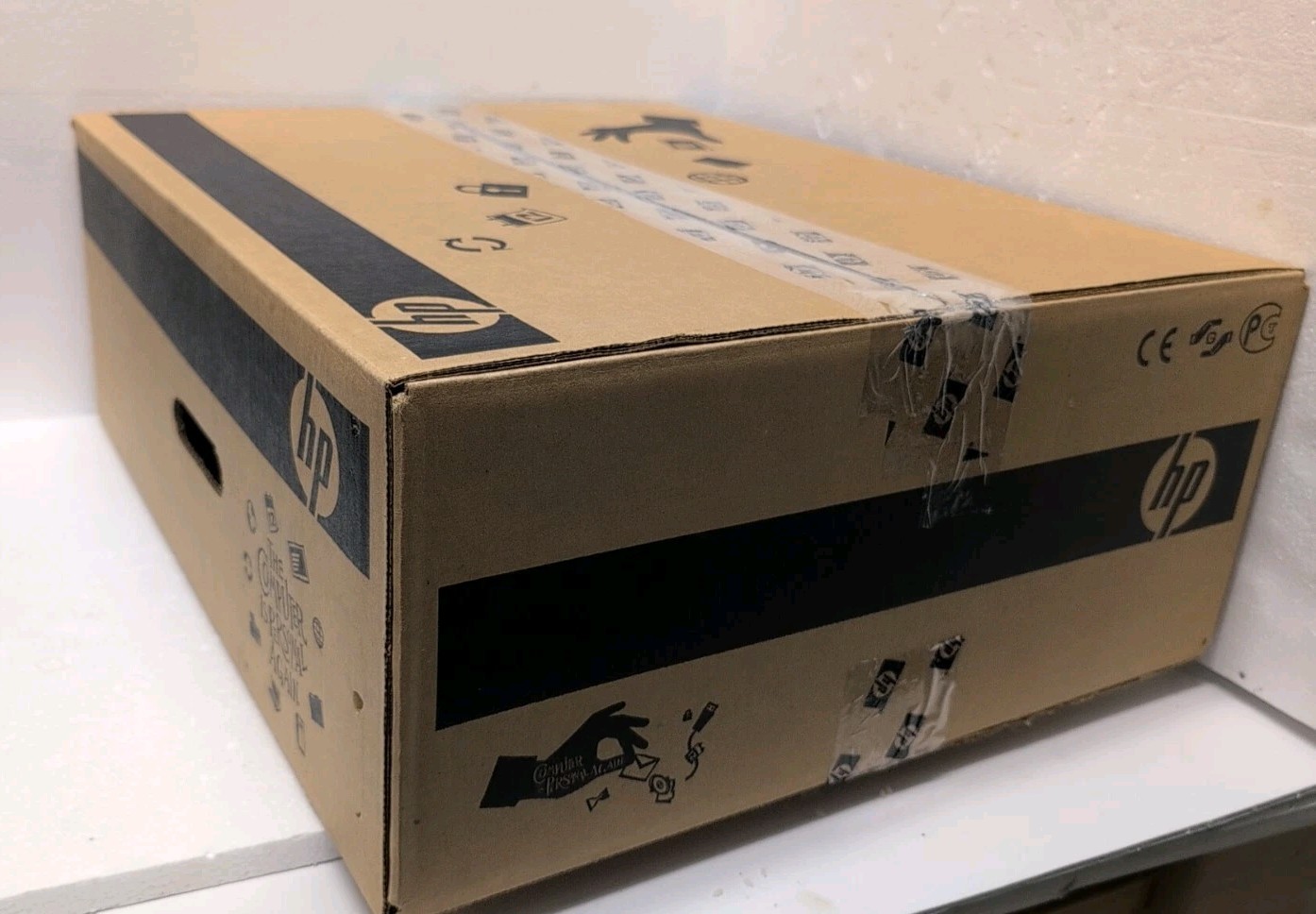 (New In Box) HP RP5700 DESKTOP Intel E2160/2GB/160GB/ Parallel /Serial /Win XP