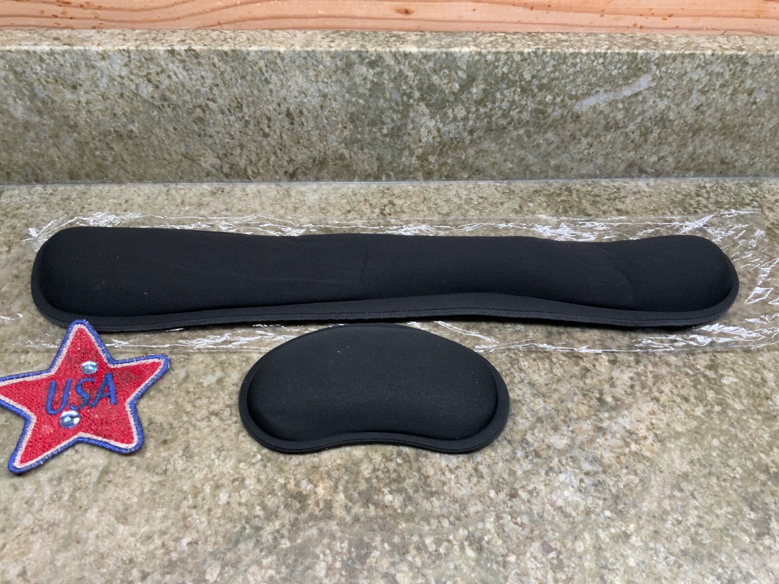 VicTsing Tsing Keyboard Wrist Rest Pad & Mouse Wrist Rest, Memory Foam 2-pc Set