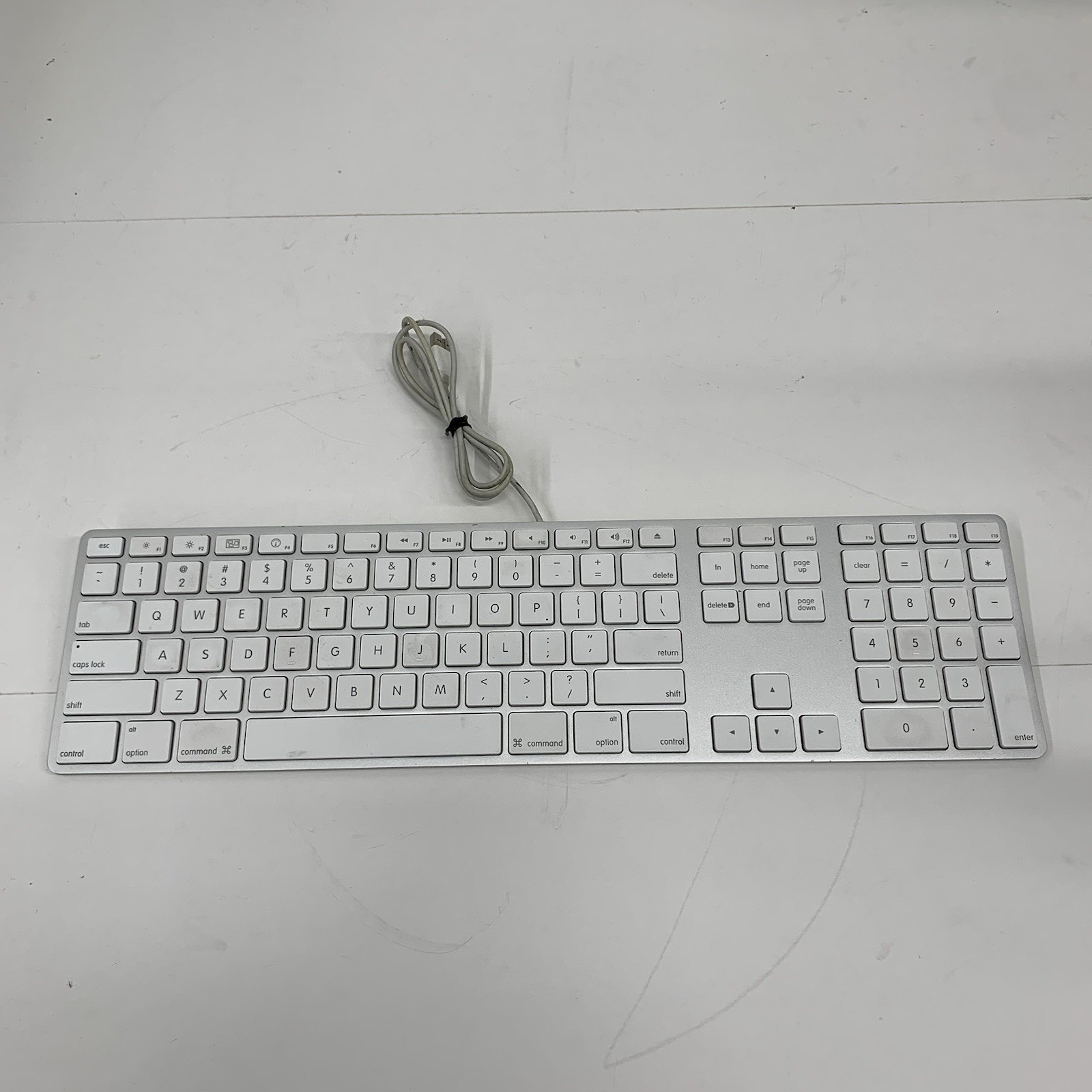 Genuine Apple A1243 Wired USB Keyboard for iMac Mac Mini Mac Pro w/Keypad