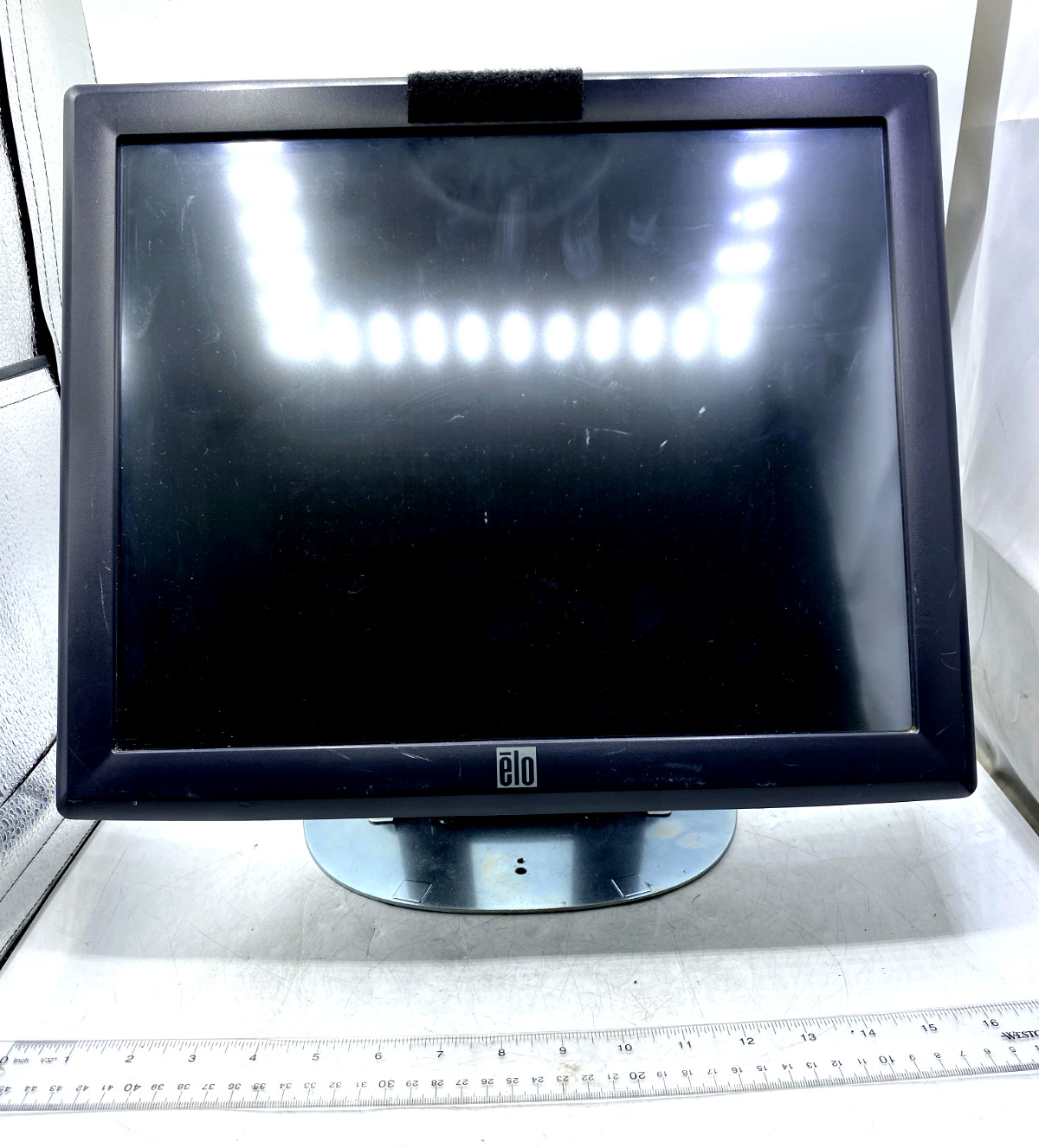 Elo Touchsystems 17" LCD Touchscreen Monitor E603162, ET1715L-70WB-1-GY-G Works