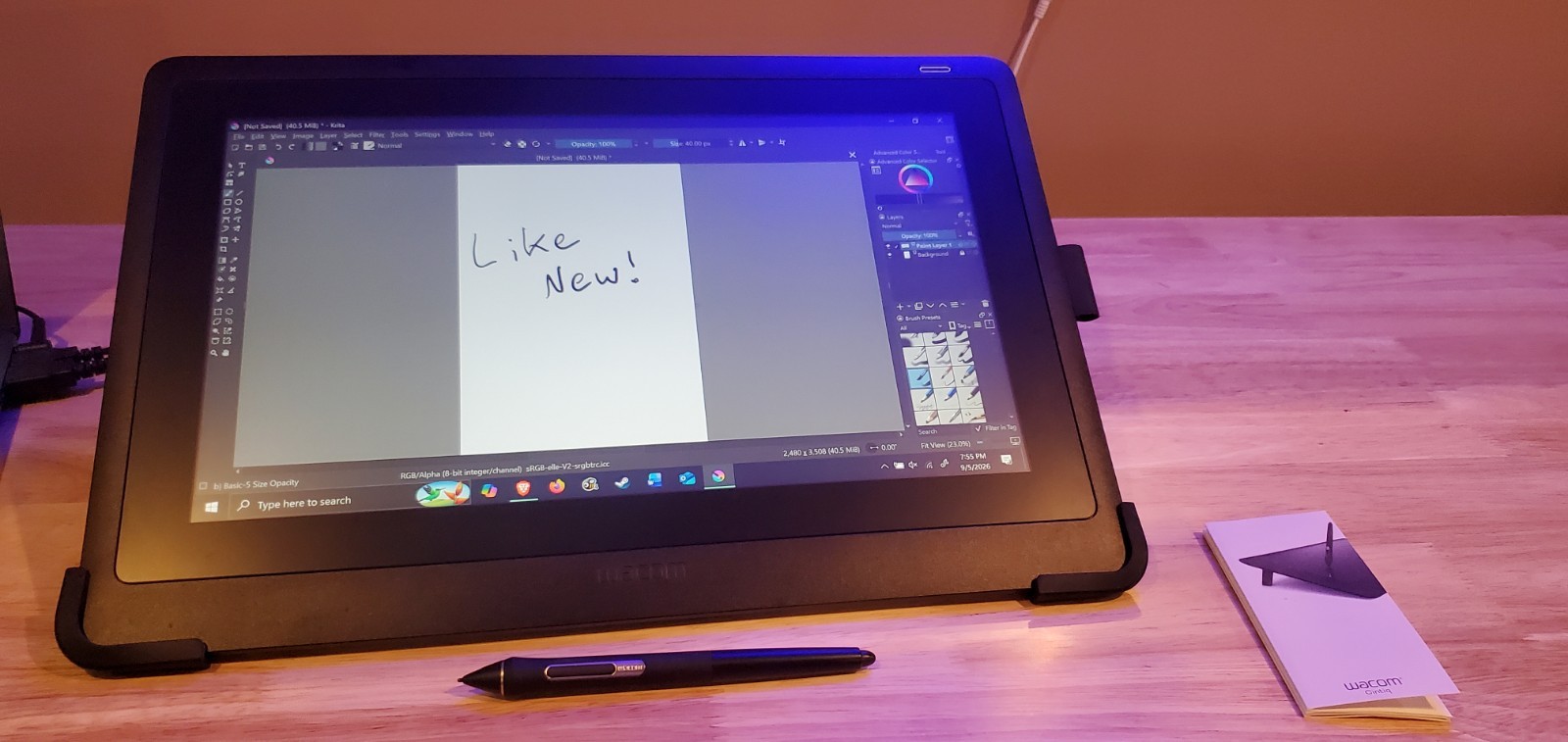 Light Use. Wacom 16 Drawing Tablet w/ 15.4" Screen, Pro Pen & Adjustable Stand.