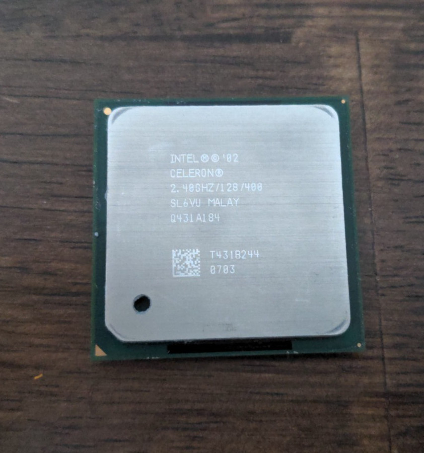 Intel Celeron SL6VU 2.4GHz 128K Cache 400 MHz FSB 478-pin Socket CPU Processor