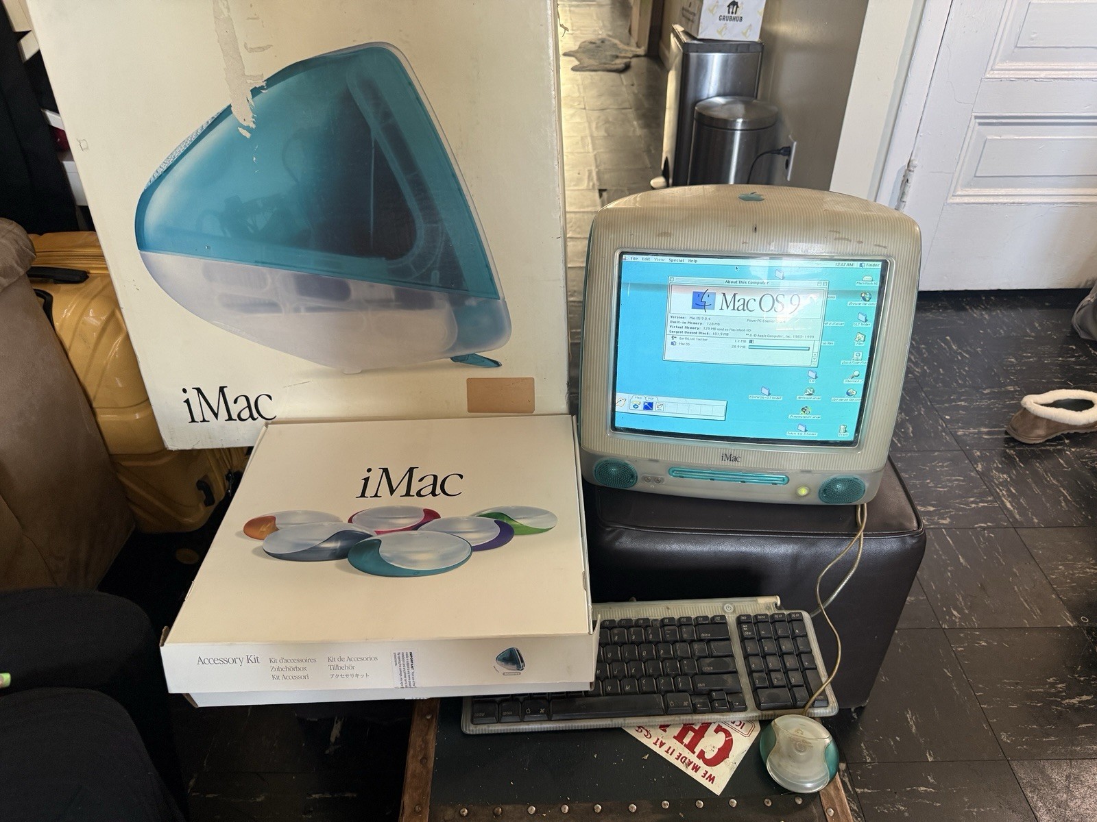 iMac G3 Blue 128mb Ram Bundle TESTED WORKS BUT MISSING POWER CABLE READ DESC