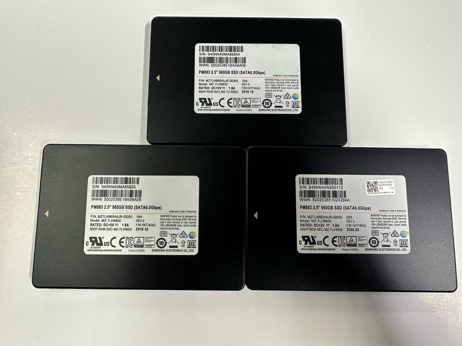 MZ-7LH9600 Samsung PM883 960GB SATA 6Gbps 2.5" Internal SSD MZ7LH960HAJR 99%