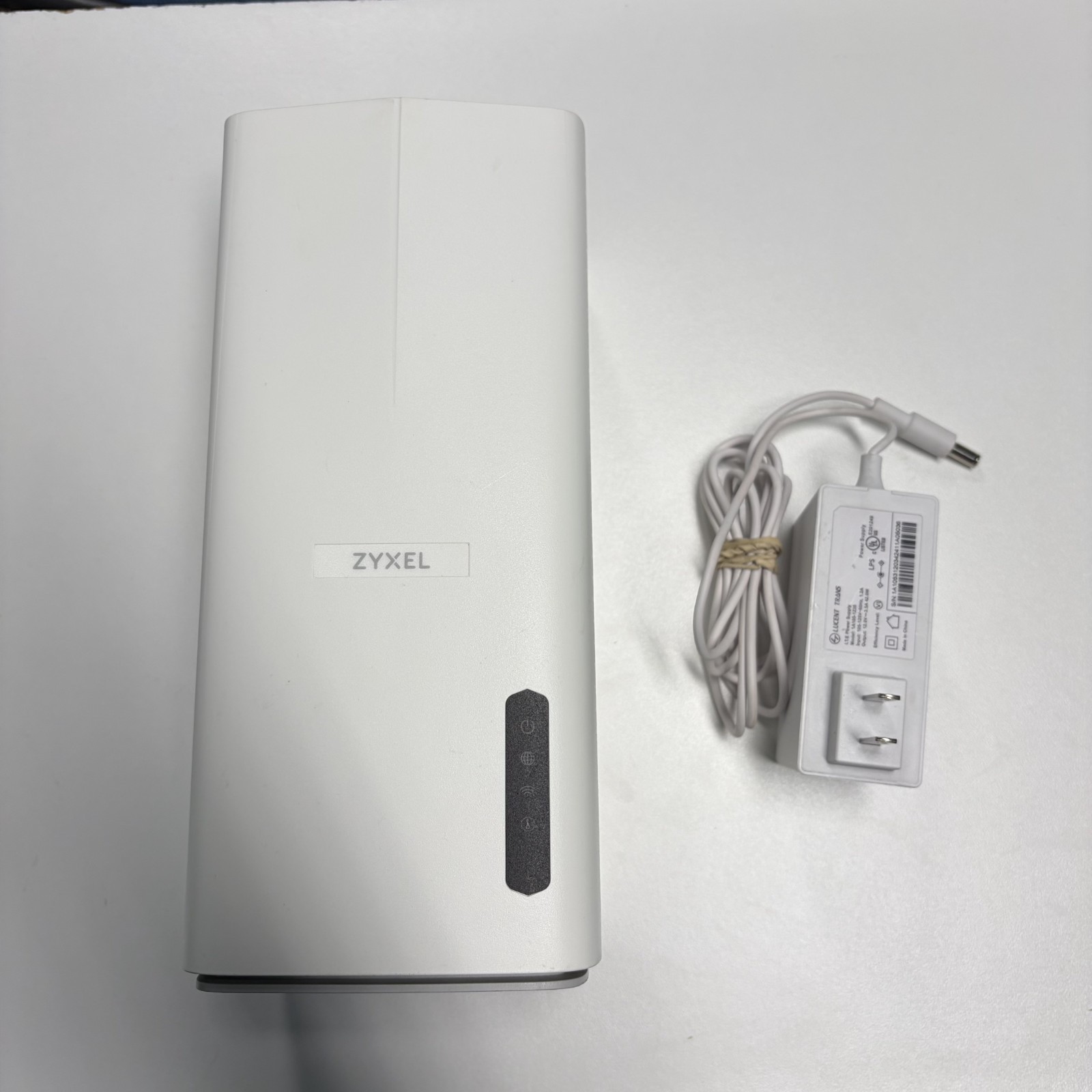 Zyxel EX7710-B0 Wi-Fi 6E Router AX11000 Tri-Band Dual 10GbE Ports - With AC Adap