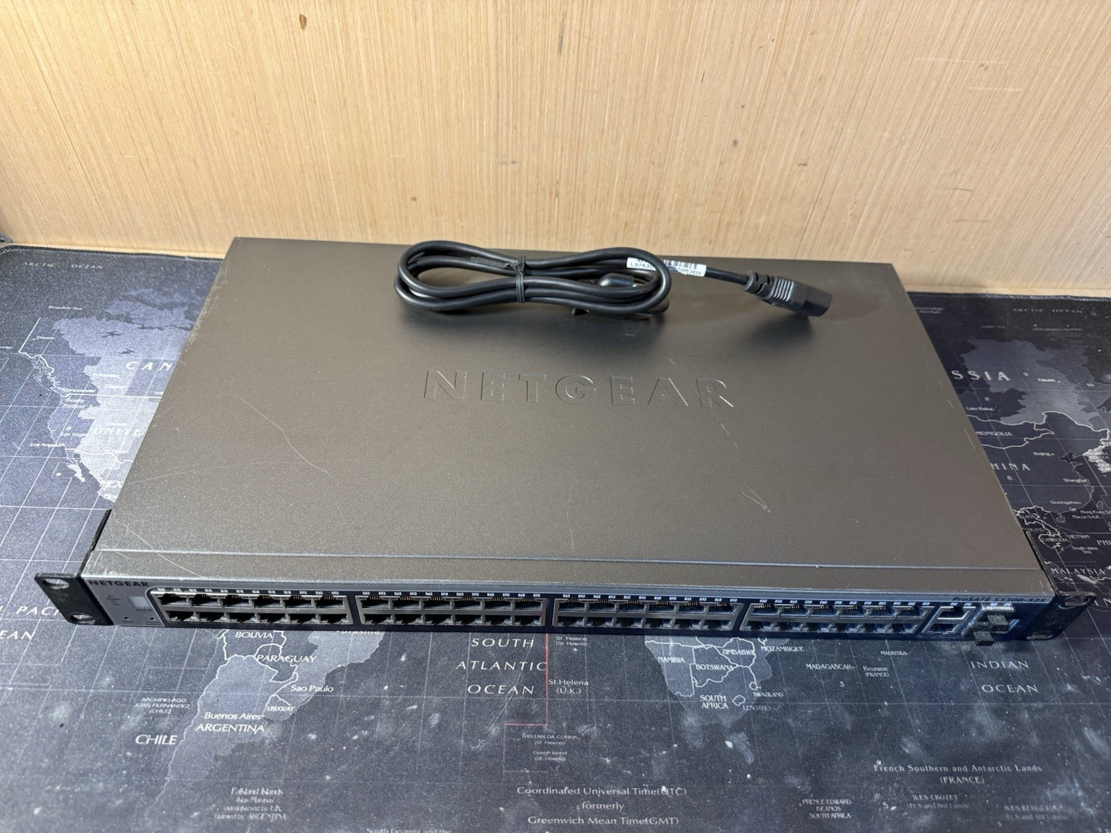 Netgear ProSafe S3300 52X 48 Port Gigabit PoE Stackable Network Switch