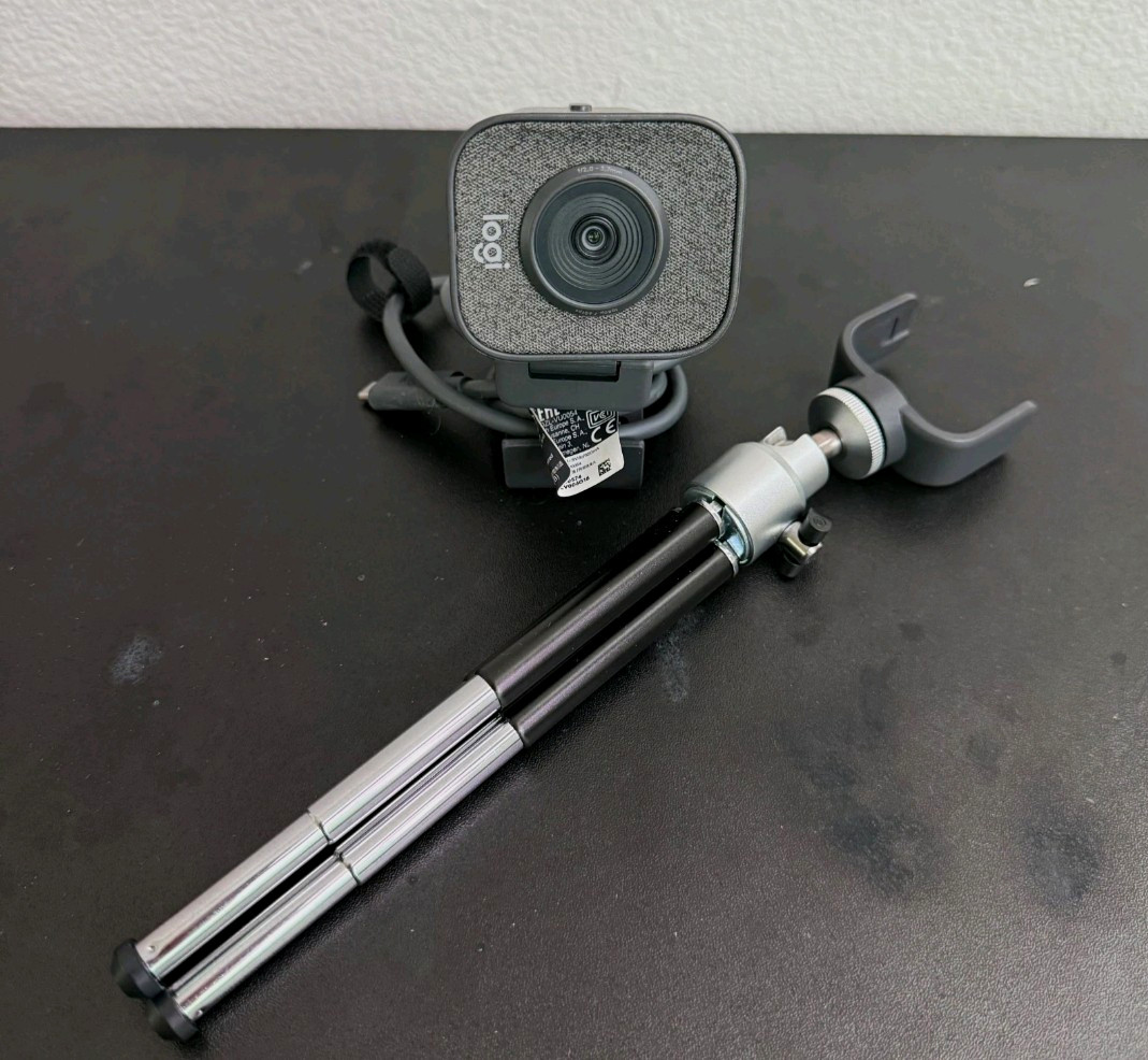 Logitech StreamCam plus 1080p HD 60fps with Clip Mount & Mini Tripod Gray