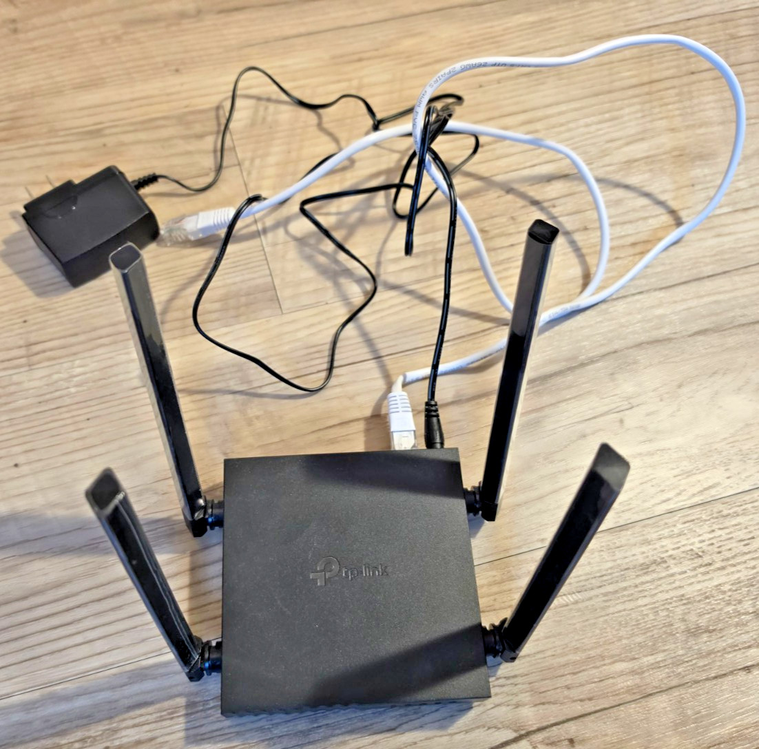 TP-Link Archer C54 867 Mbps 4-Ports Wireless Router Used