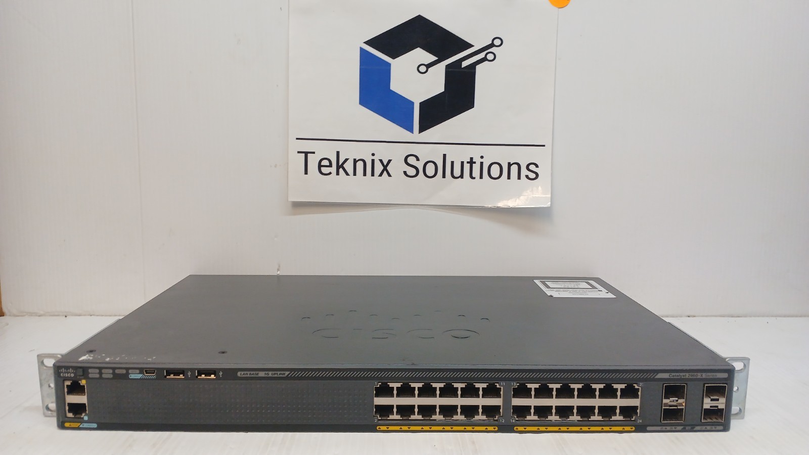 Cisco Catalyst WS-C2960X-24TS-L 24-Port Ethernet Network Switch *WORKING* *READ