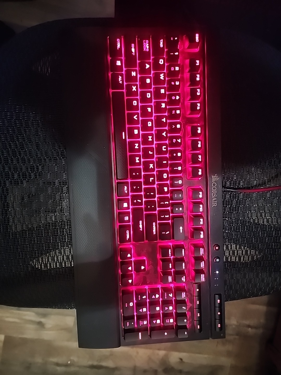 Corsair CH9102020NA K68 Mechanical Gaming Keyboard Red LED Backlighting
