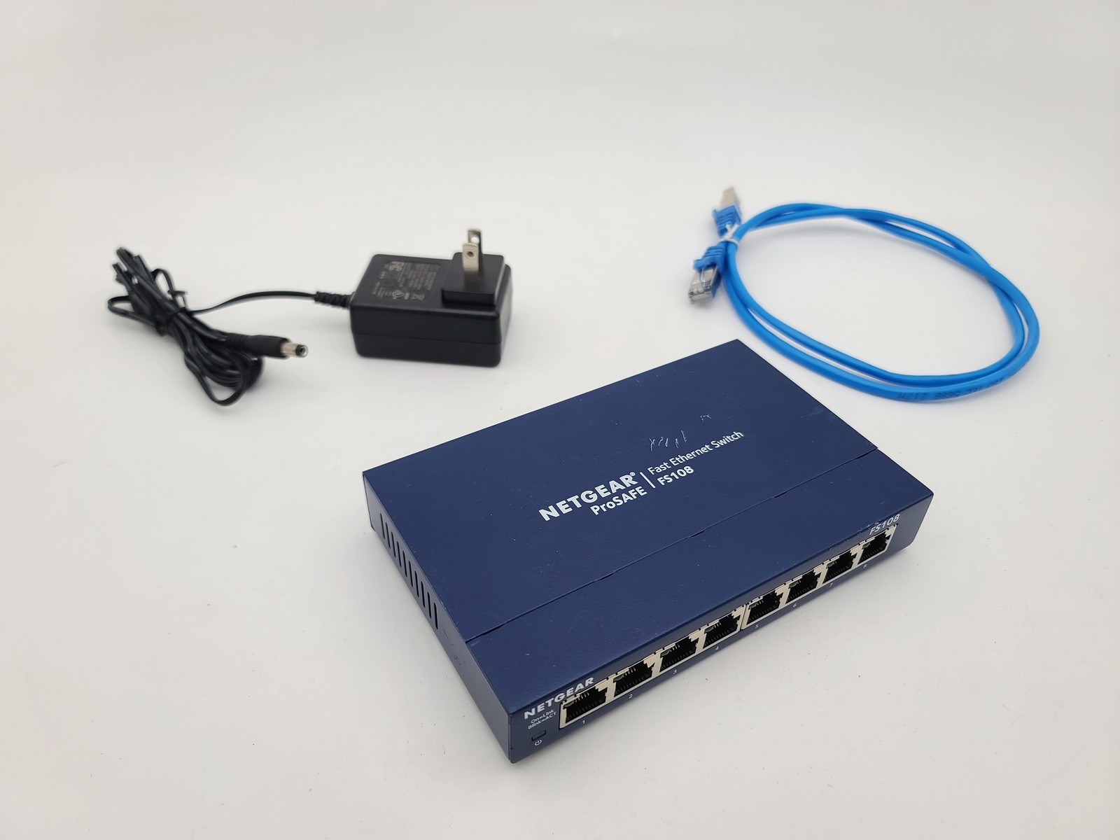 NETGEAR PROSAFE 8-PORT 10/100 DESKTOP ETHERNET SWITCH MODEL