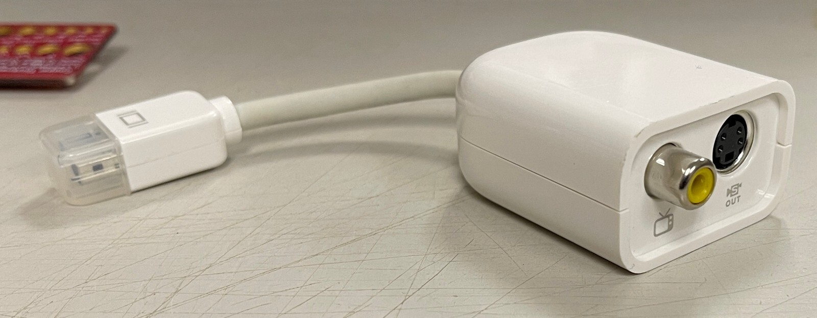 Apple Mini-DVI to Video Adapter (M9319G/A)