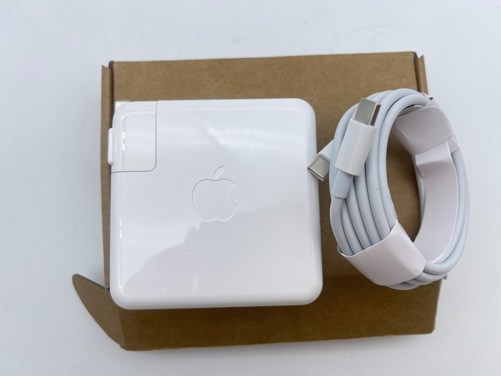 OEM Genuine 96W USB-C AC Charger for Apple MacBook Pro 16-inch(with Cable) NEW