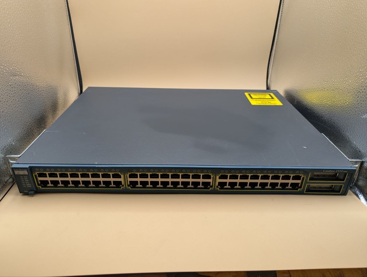 Cisco Catalyst WS-C2950G-48-EI 48-Port 10/100 Managed Switch 2 GBIC Turns ON -RD