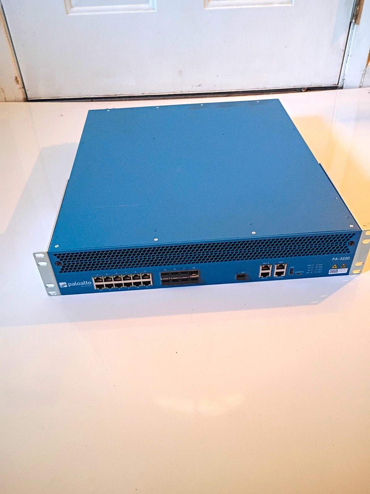 Palo Alto Networks PA-3220 Rackmount Firewall Appliance 1U MPN 750-000162-00C