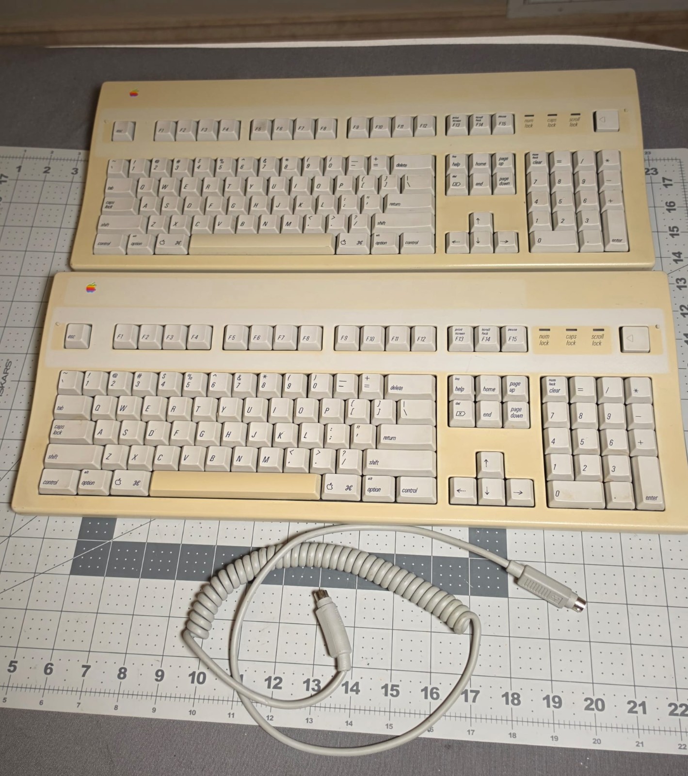 Apple Computer, Inc. Extended Keyboard Model M3501 LOT of 2 and 1 cable READ