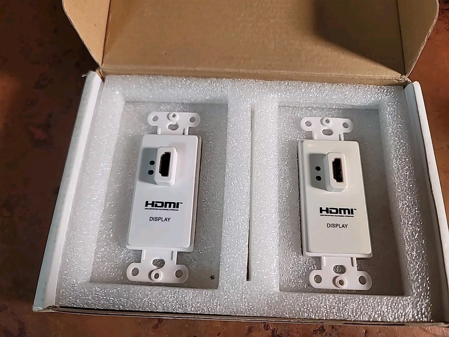 Tripp-Lit-New-P167-000 _ HDMI ? TWO DISPLAY NO COVER PLATES READ