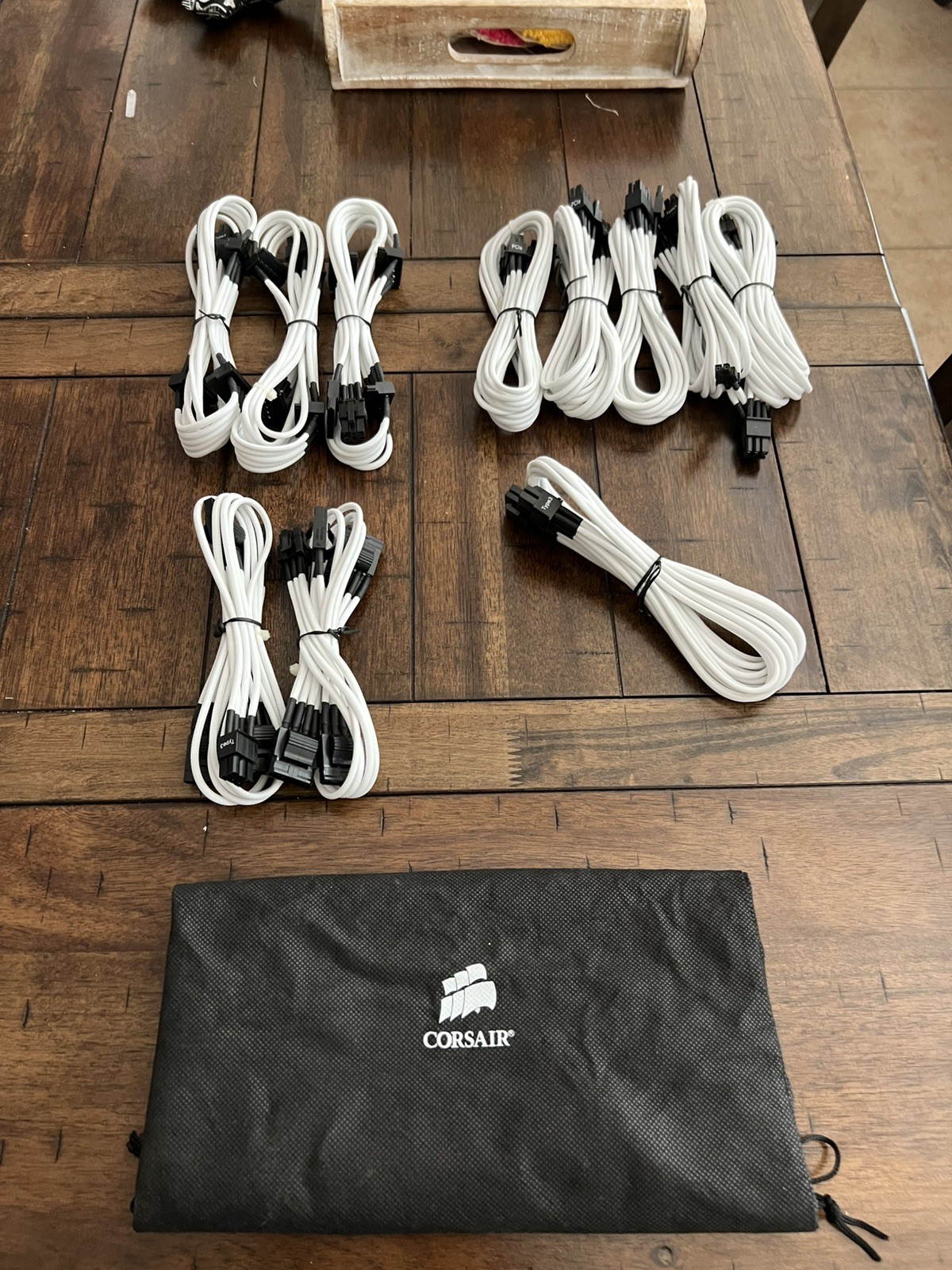 Corsair Individually sleeved DC Cable Kit Type 3 - White 