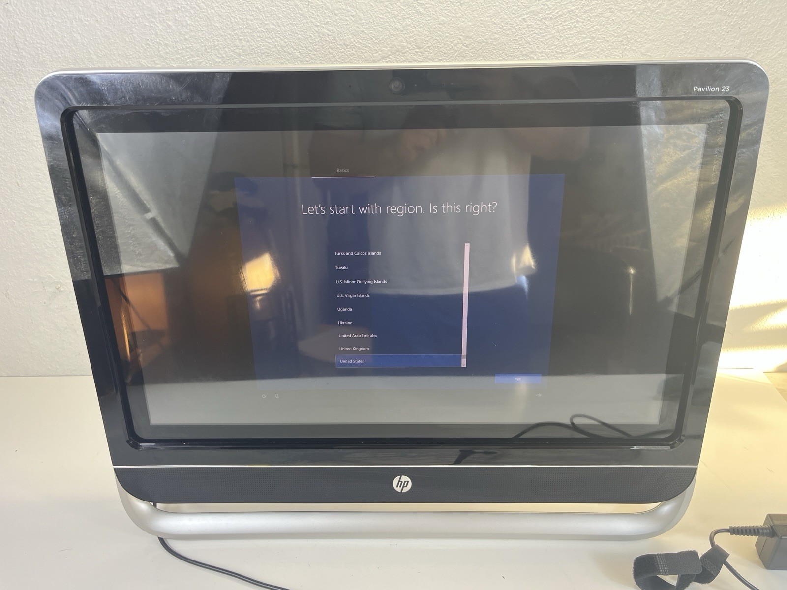 HP Pavilion TouchSmart 23-f251 23” All-in-One Touchscreen PC Windows