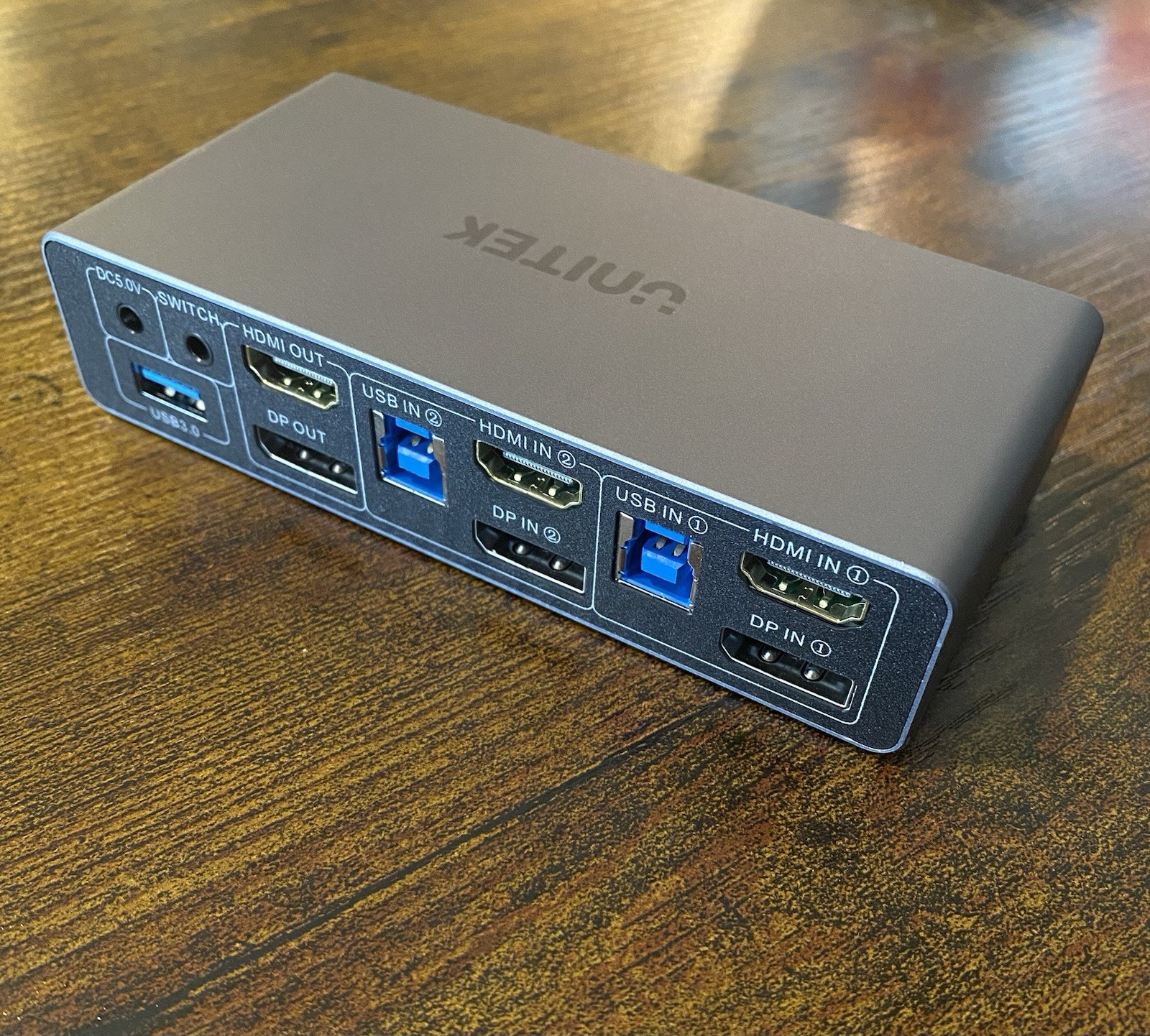 Unitek USB 3.0 DP HDMI 2 In 2 Out KVM Switch SJW-DKM202B 4K60Hz New Open Box