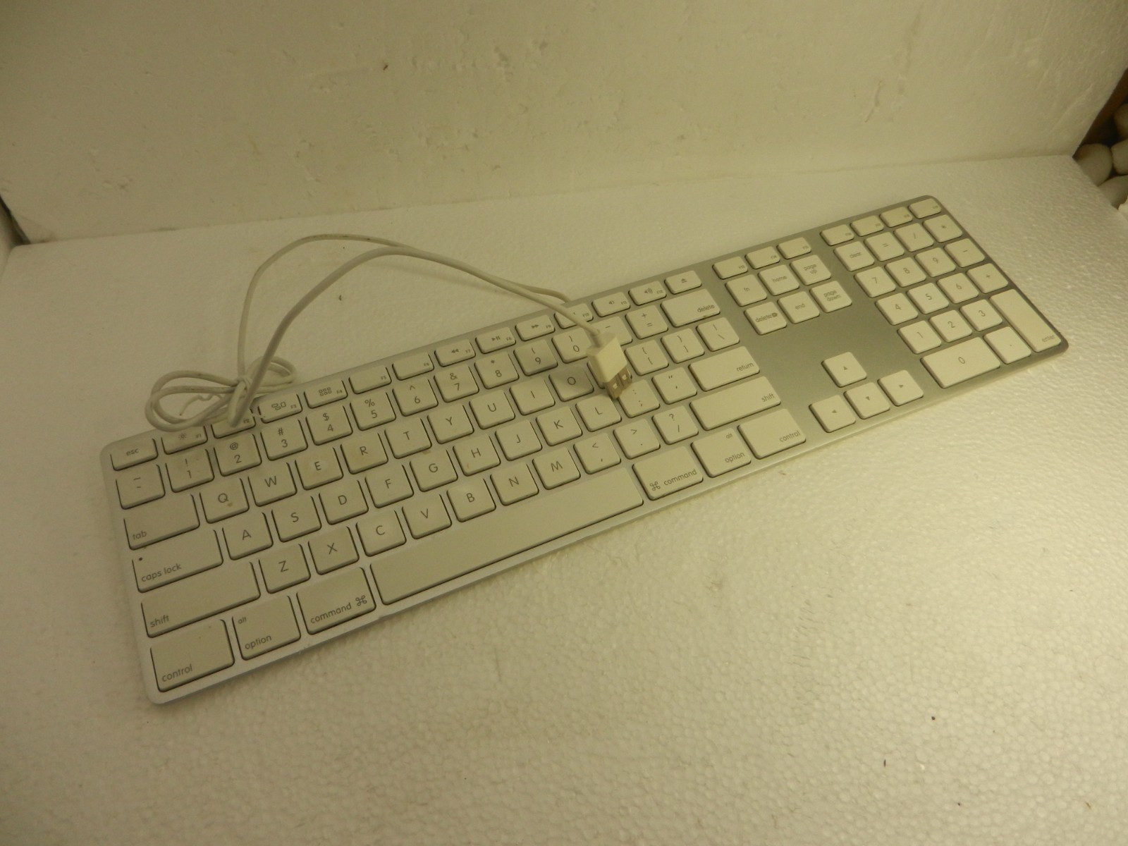 Apple A1243 Aluminum Wired Keyboard