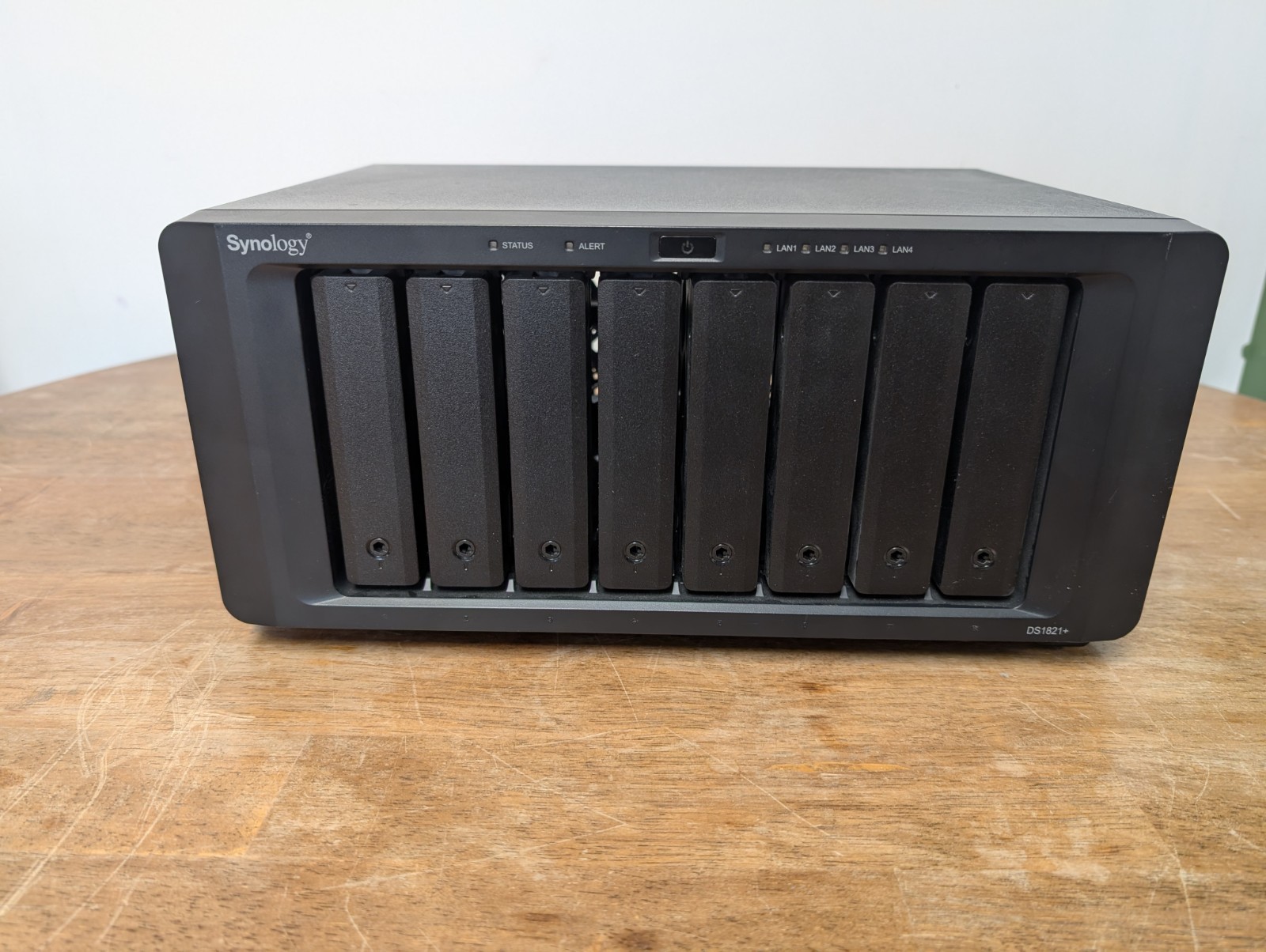 Synology DS1821+ 8-Bay NAS Network Storage AMD Ryzen V1500B Diskless No HDD
