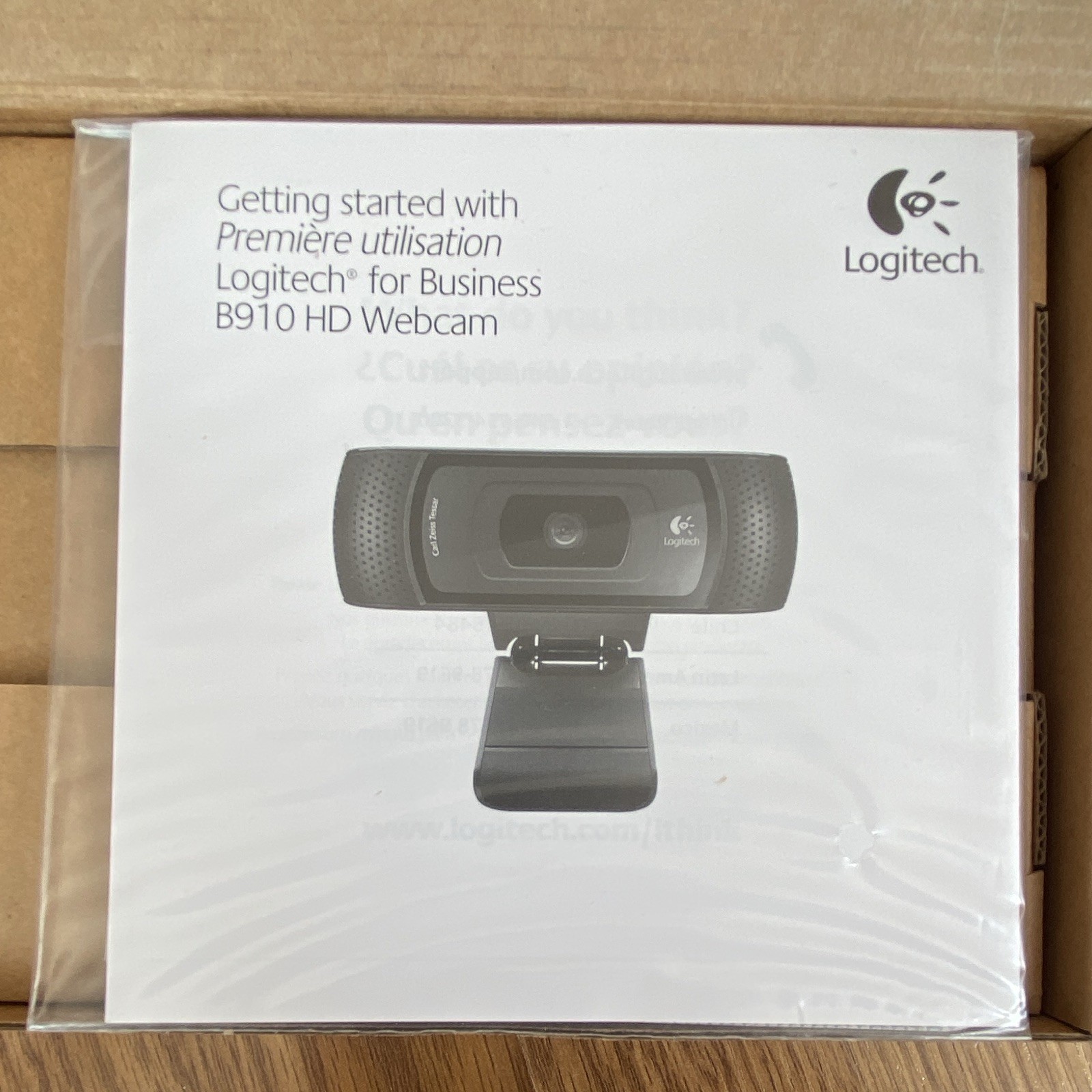 Logitech B910 HD Webcam 1080p 30fps Autofocus Built-In Mic USB Clip-On Black