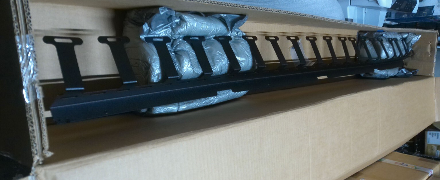 APC Vertical Cable Manager for NetShelter 64.5 Size