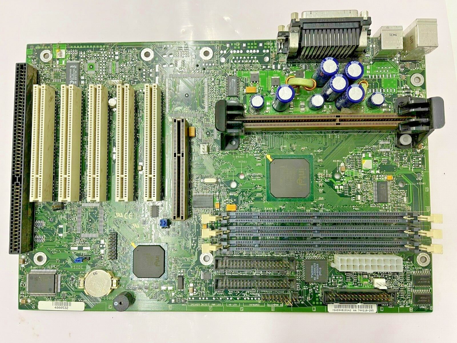 RARE VINTAGE GATEWAY INTEL FW82443BX OEM AA744110-305 SLOT 1 ATX MOBO MBMX8