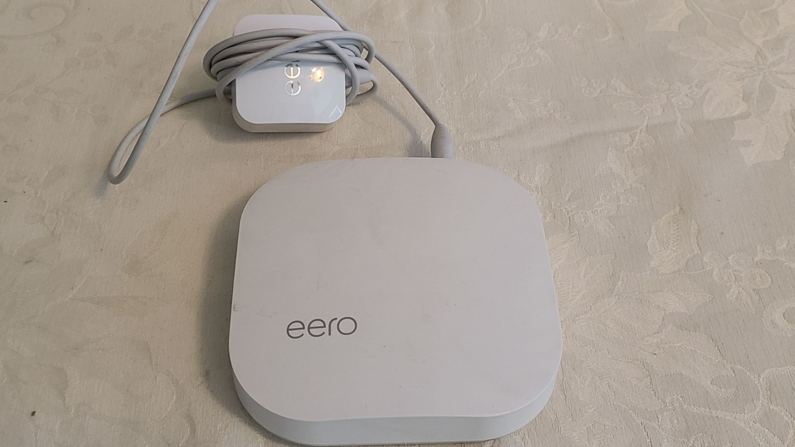 eero A010001 1st Gen Mesh WiFi Router w/ Power Adapter - Bundle 