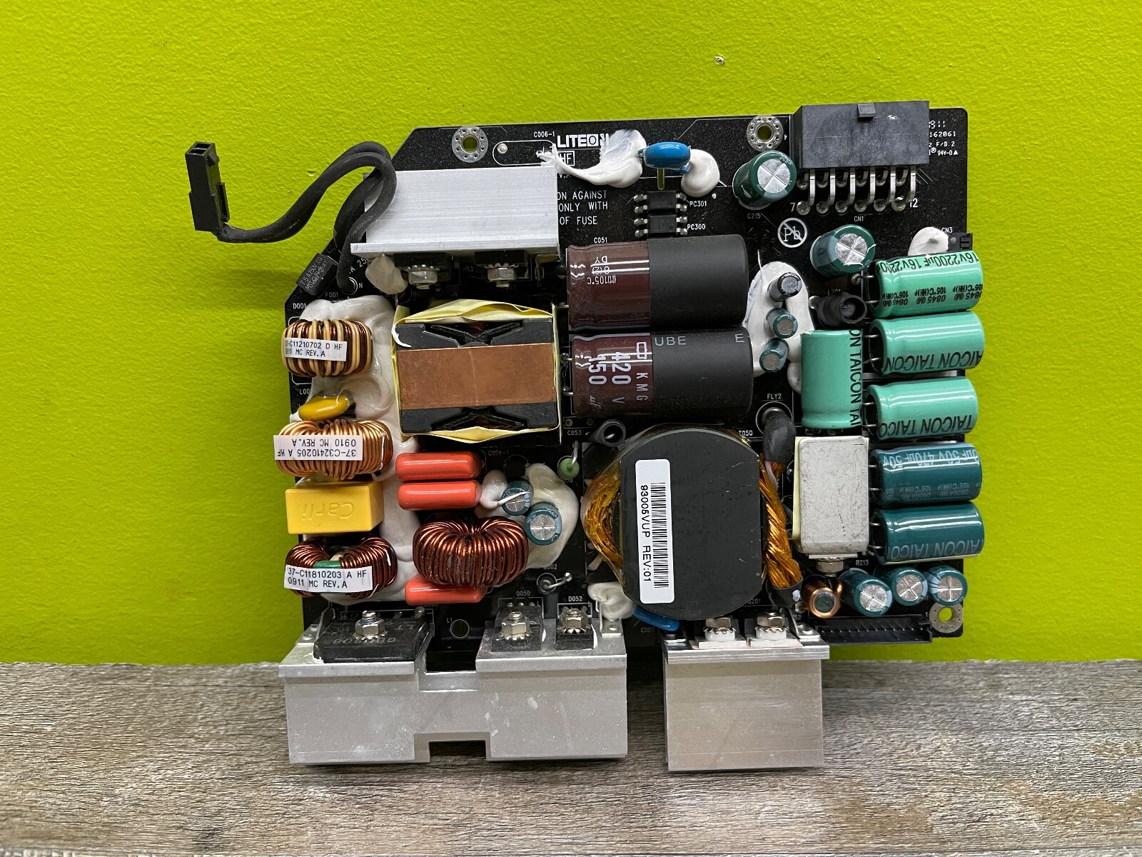 Apple iMac 24” A1225 Power Supply  LITEON PA-3241-02A2 REV:A