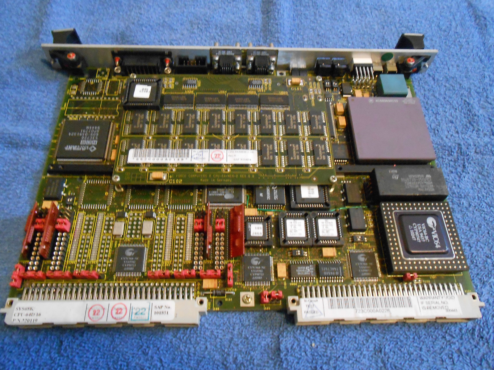 FORCE COMPUTER SYS68K/CPU-64D/64 68060 50MHz CPU, 64MB DRAM, 4MB FLASH, AUI ETHE
