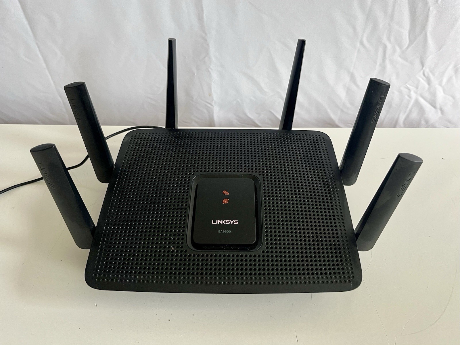 Linksys Max-Stream EA9300 AC4000 Tri-Band WiFi Router – 6 Antennas