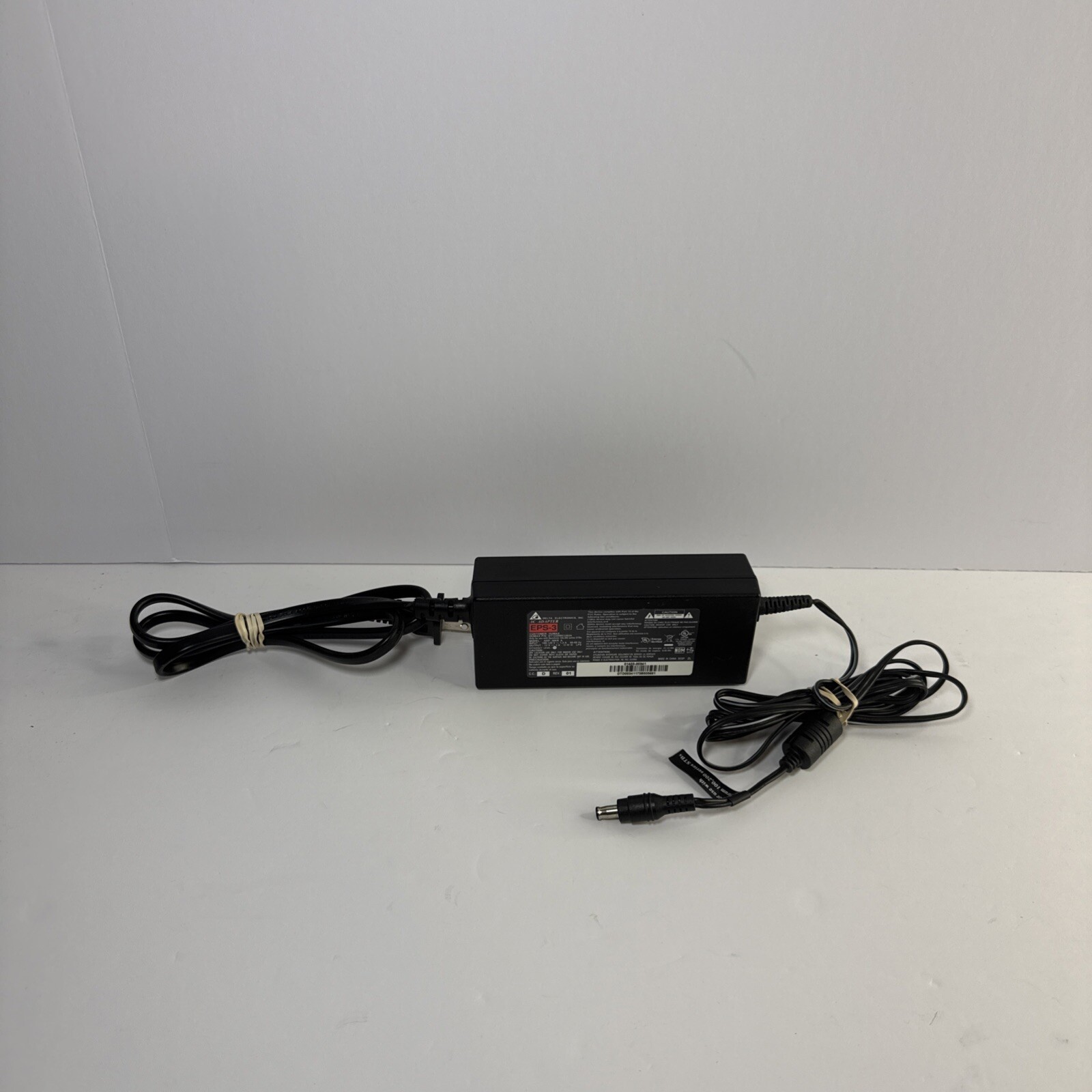 Genuine Delta ADP-36KR A AC Adapter 36W DT1230WCUS2A EPS-3 W/P.Cord