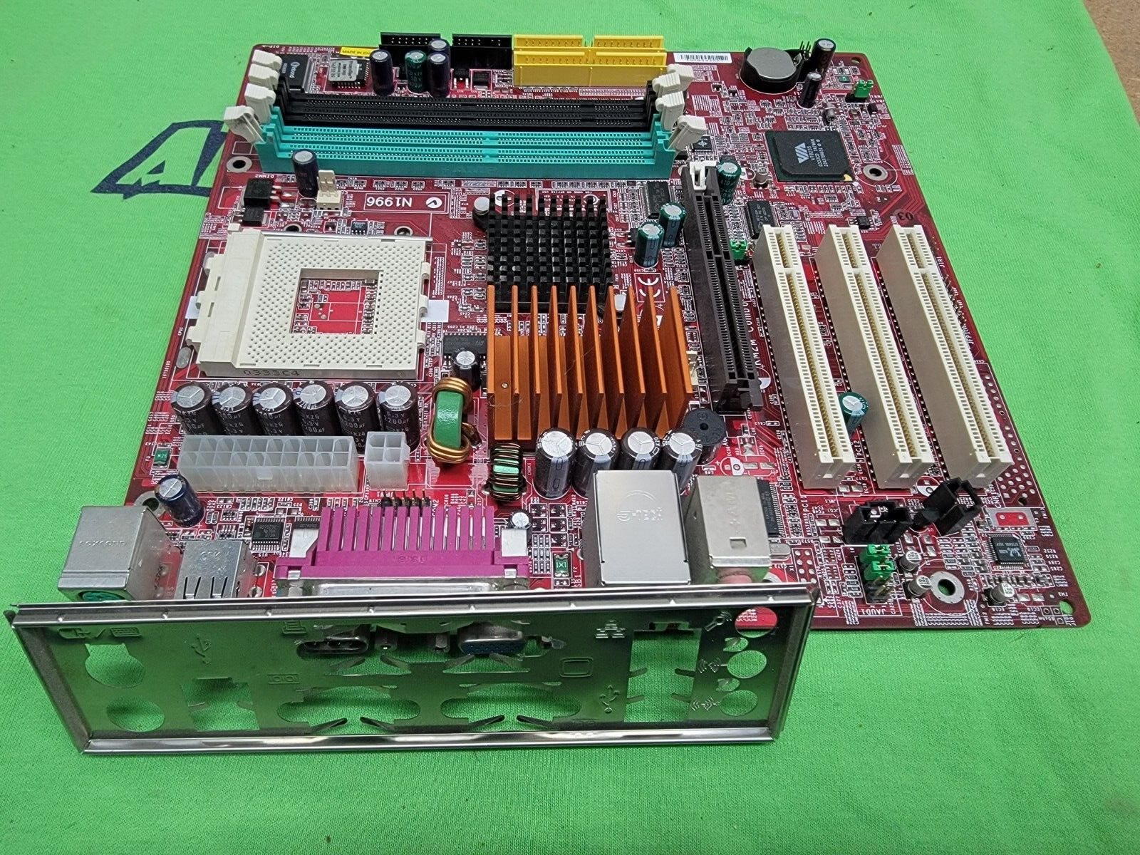 MSI MS-6738 V1.0 KM2M COMBO ATX Motherboard with ATX Backplate