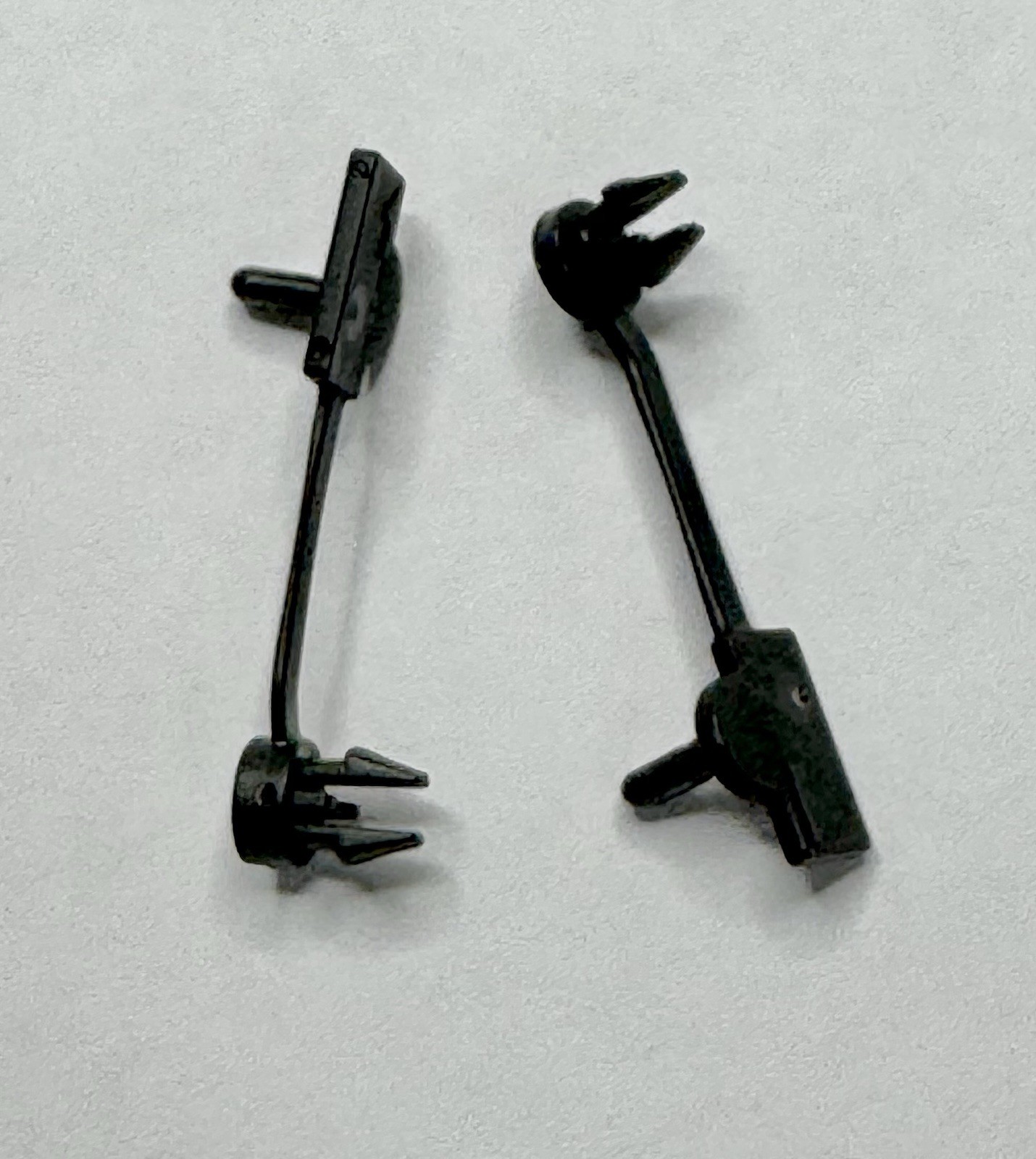 Supermicro FST-SCRW-0083L plastic PCB rivet secure screw for M.2 SSD (2 Screws)