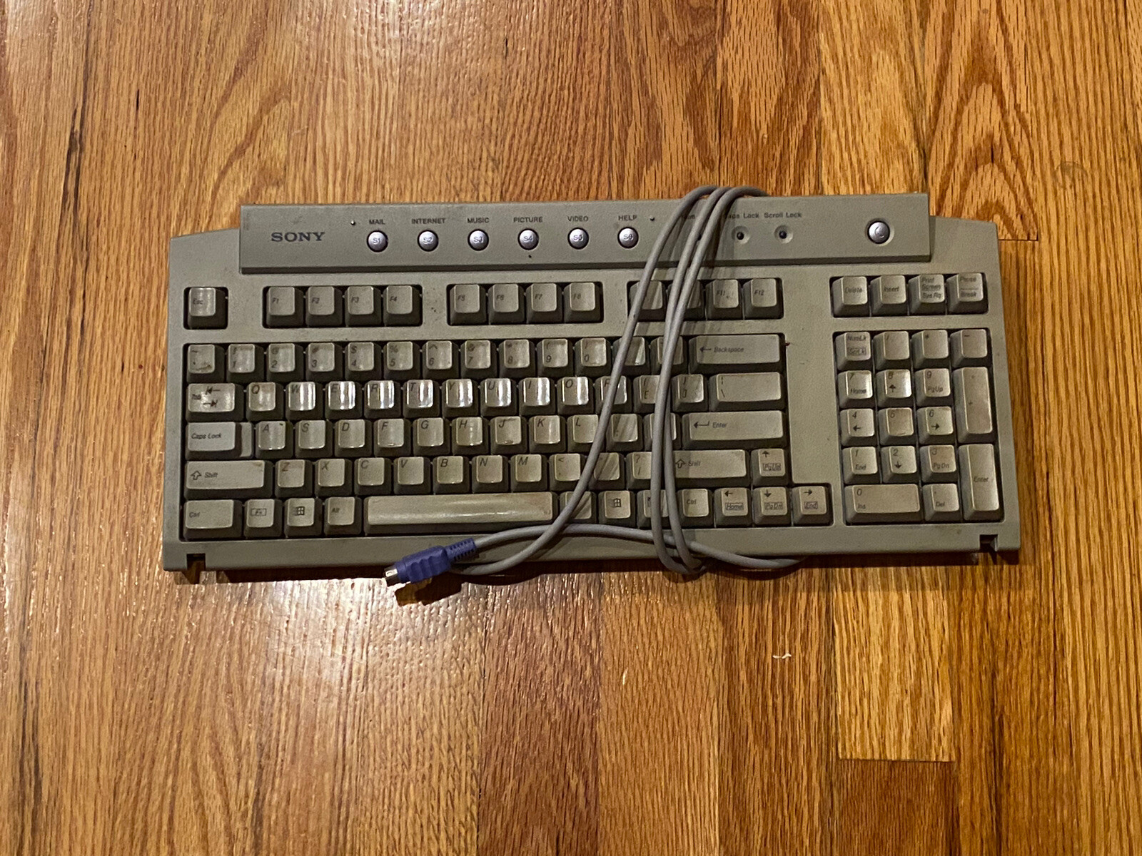 VINTAGE SONY KEYBOARD MODEL PCVA-KB1P/UB VAIO? SOLD AS IS - UNTESTED