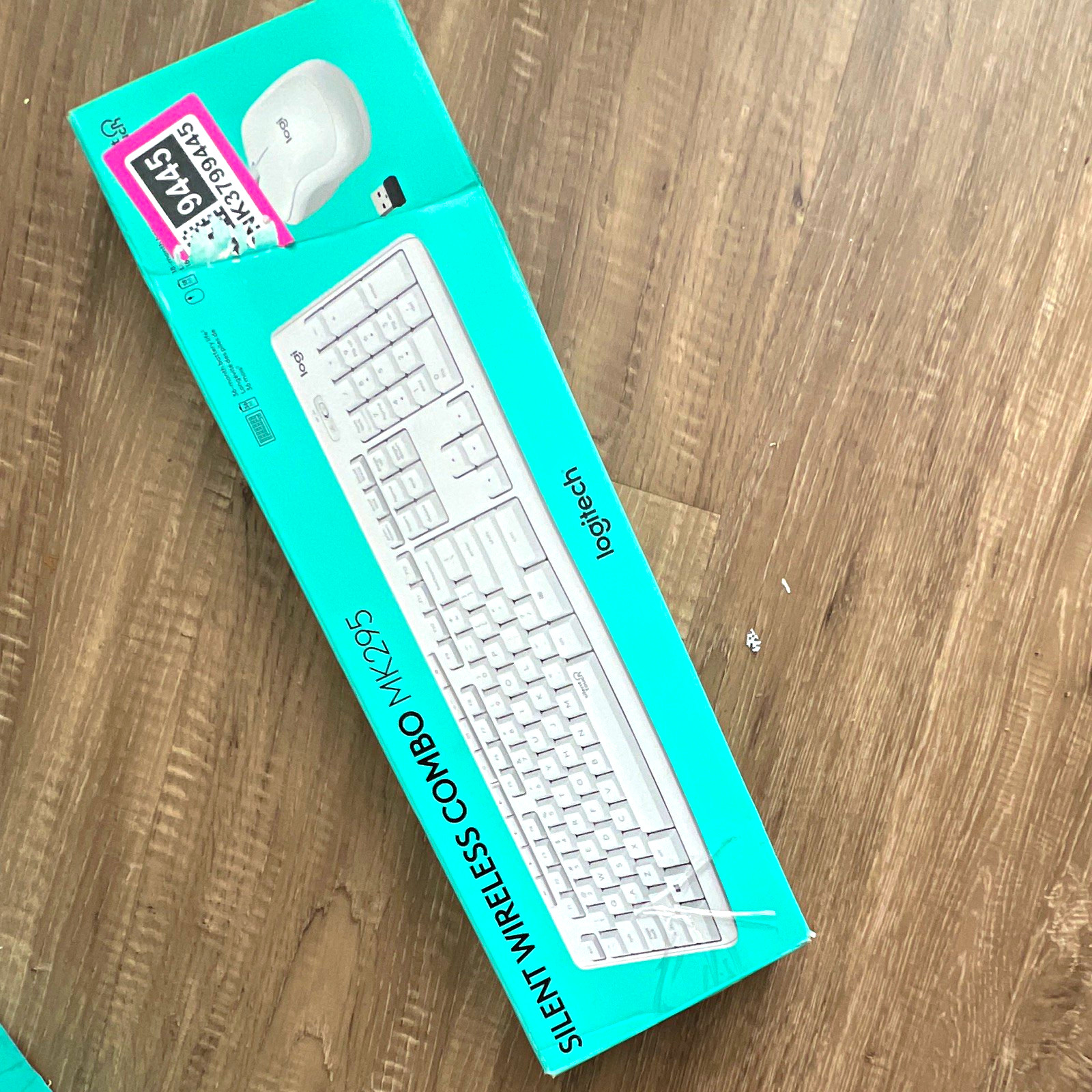 Logitech MK295 Silent Wireless Keyboard & Mouse Combo QWERTY English White