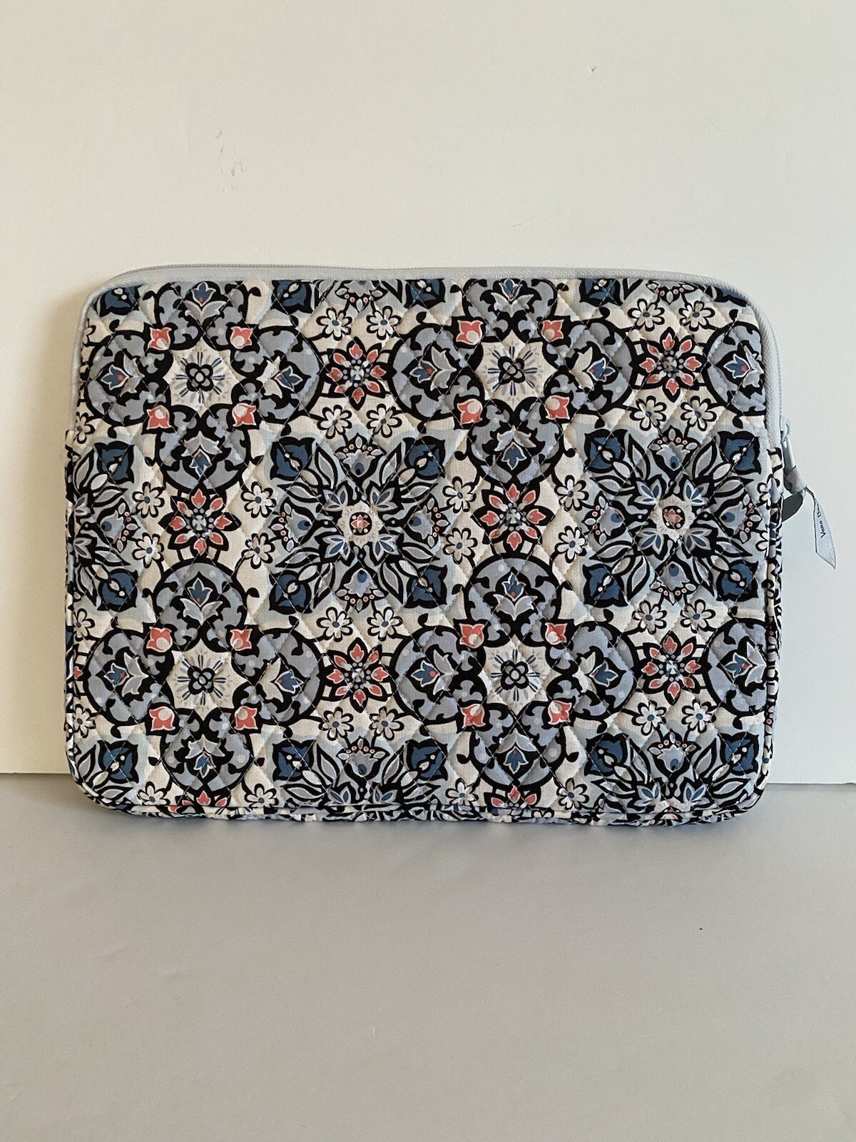 Vera Bradley Padded Laptop Case - Pattern “Libson Medallion”