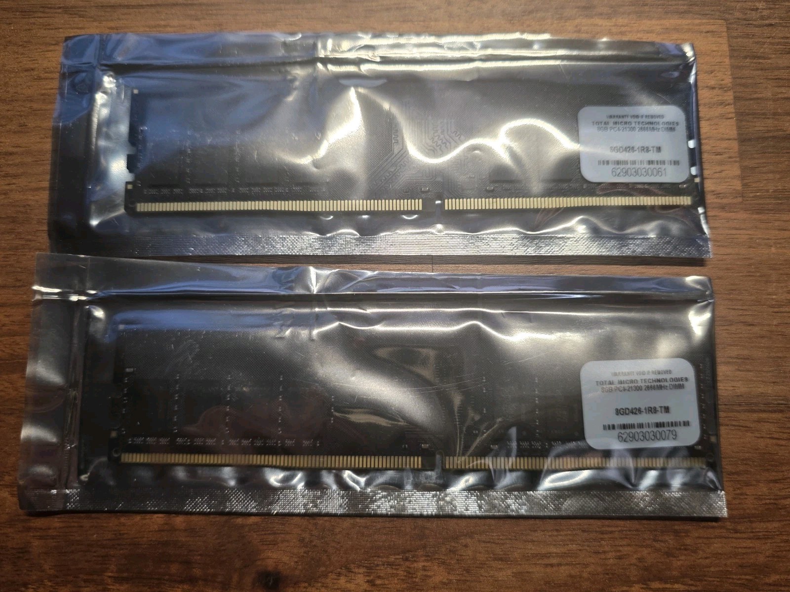 (2) TOTAL MICRO TECHNOLOGIES 8GSD426-1R8-TM 8Gb Ddr4 2666Mhz 