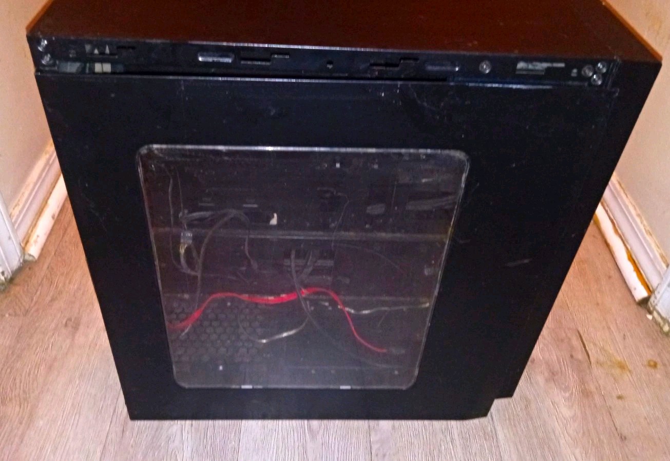 Corsair Carbide Series 200R ATX Mid Tower Case Black Side Window USB Audio