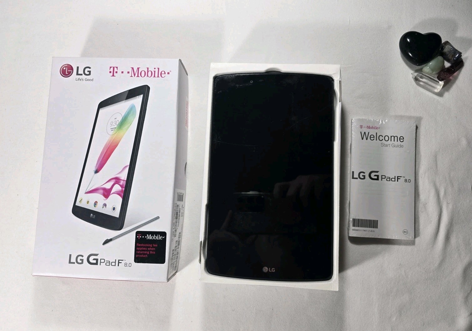 LG G Pad F 8.0 2nd Gen Tablet Tmobile *DAMAGED* Artwork Prop Cracked Screen 