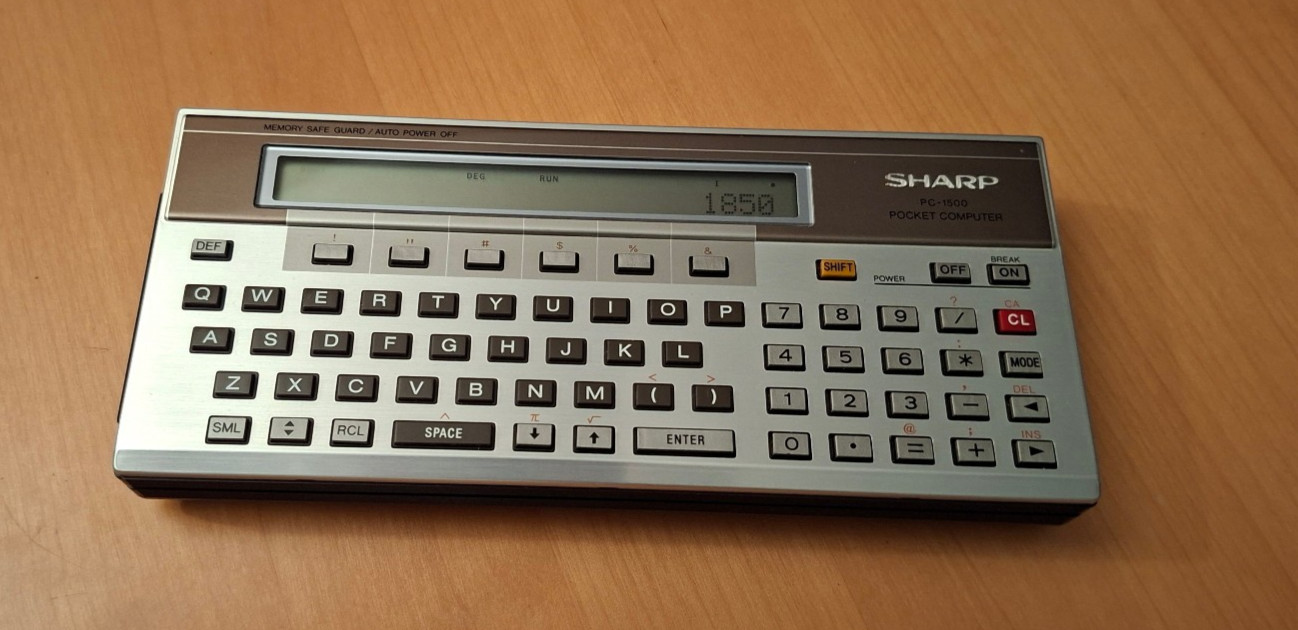 Sharp PC 1500 Very Nice Mini Computer / Tested / Working
