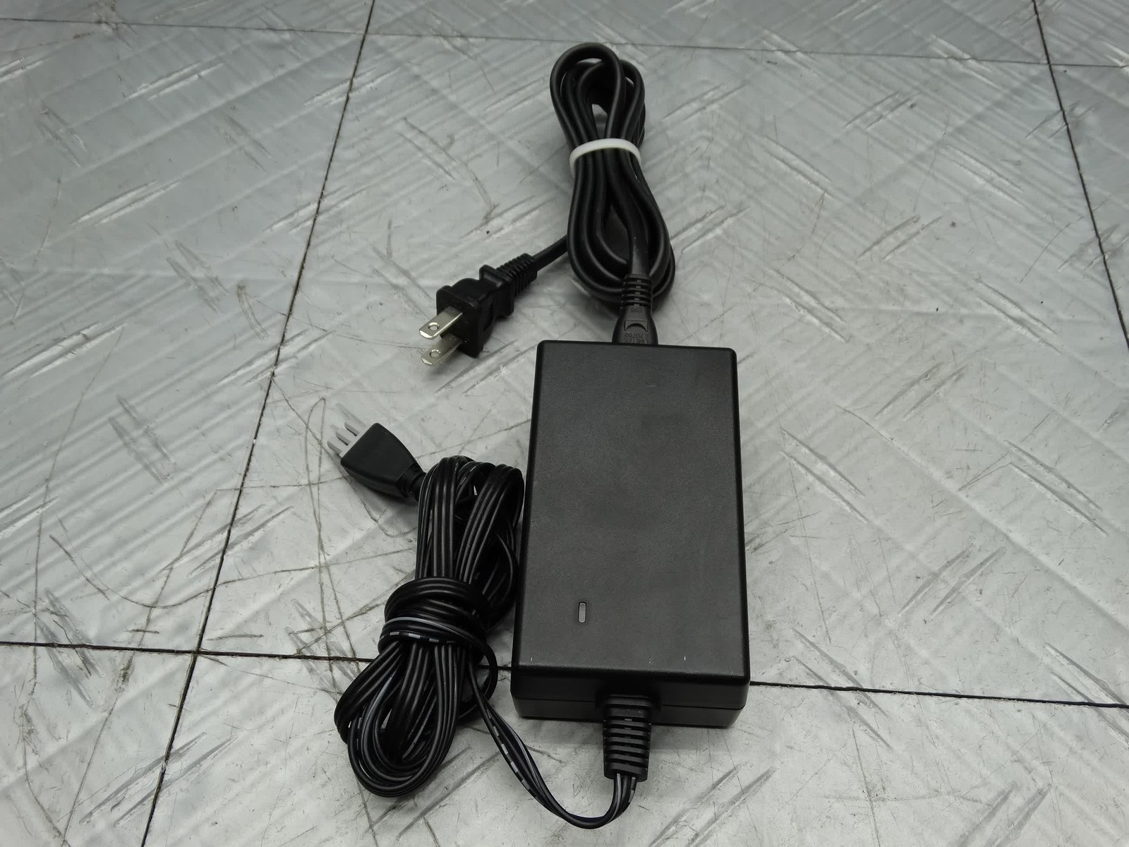 HP Genuine 0957-2231 32V AC/DC Power Adapter 2-Pin to 4-Pin 4ft for DeskJet