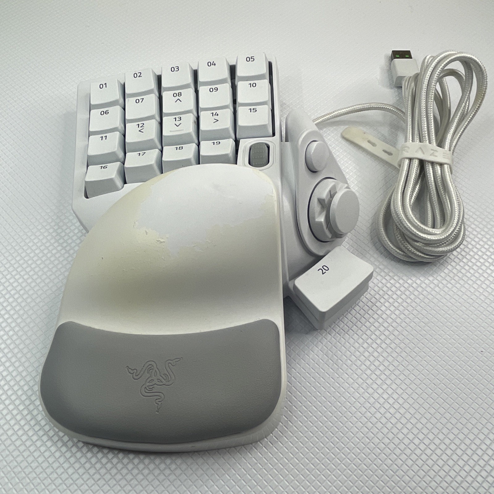 Razer Tartarus Pro Gaming Keypad White Mercury RZ07-03110200-R3M1