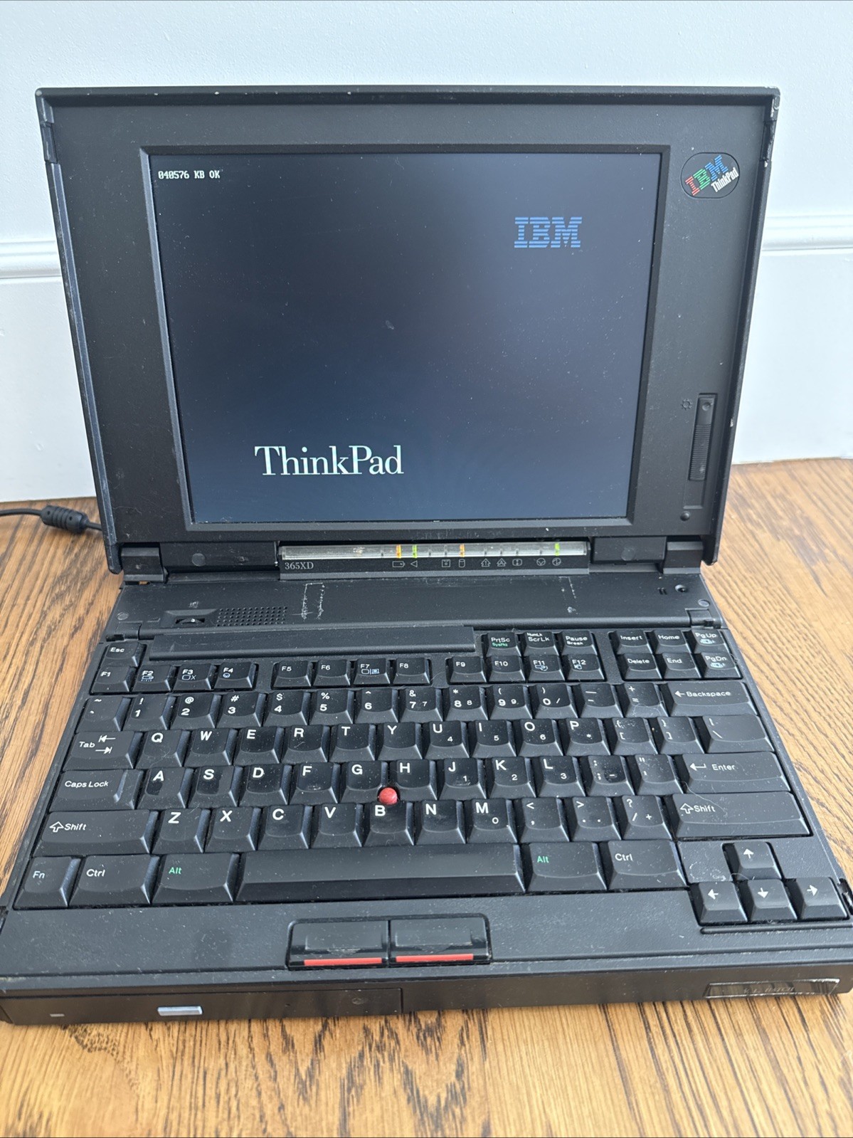 IBM ThinkPad 365XD 133Mz 40MB RAM 1.4GB HD Windows 95 Retro Gaming Laptop