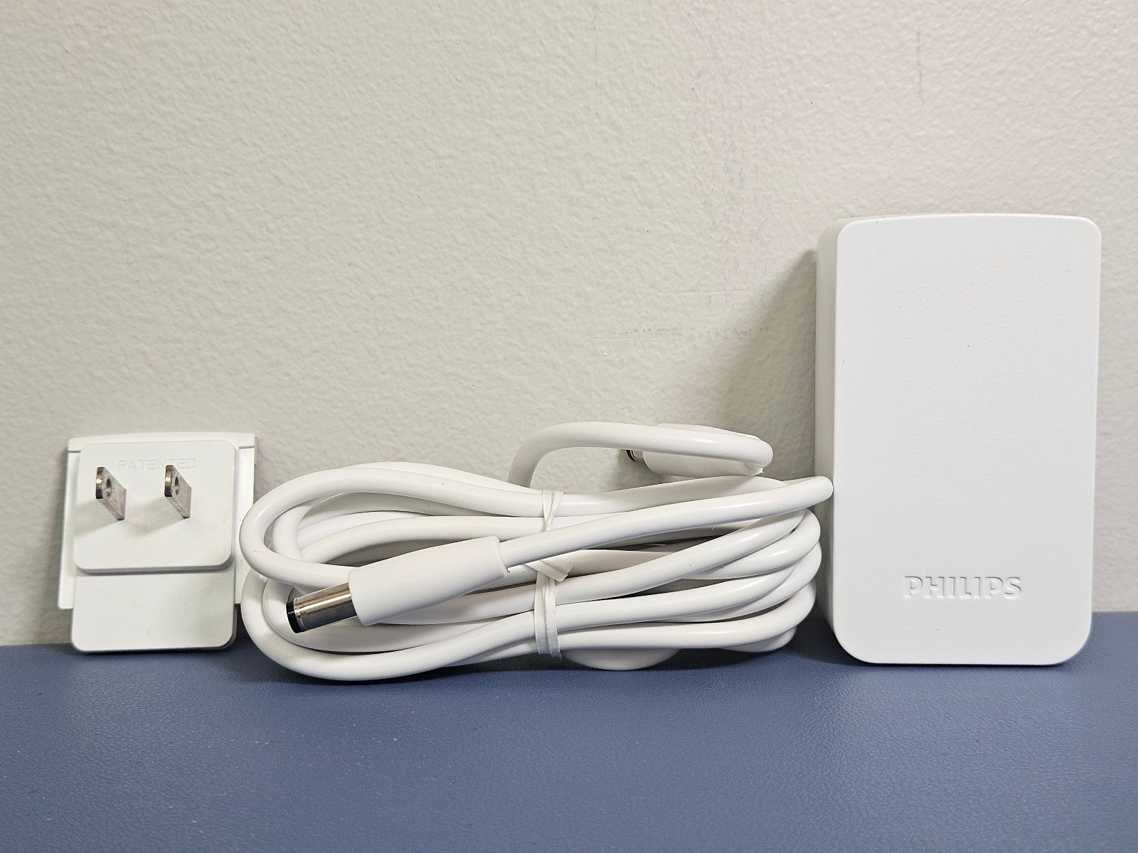 Genuine Philips Hue Gradient Lightstrip 24w Power Adapter, Charger, & Cable  New