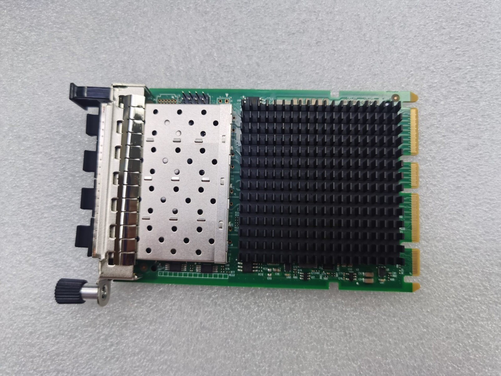 Intel E810-XXVDA4 25GbE OCP 3.0 4-Port SFP28 Network Adapter E810CAM1 Chip