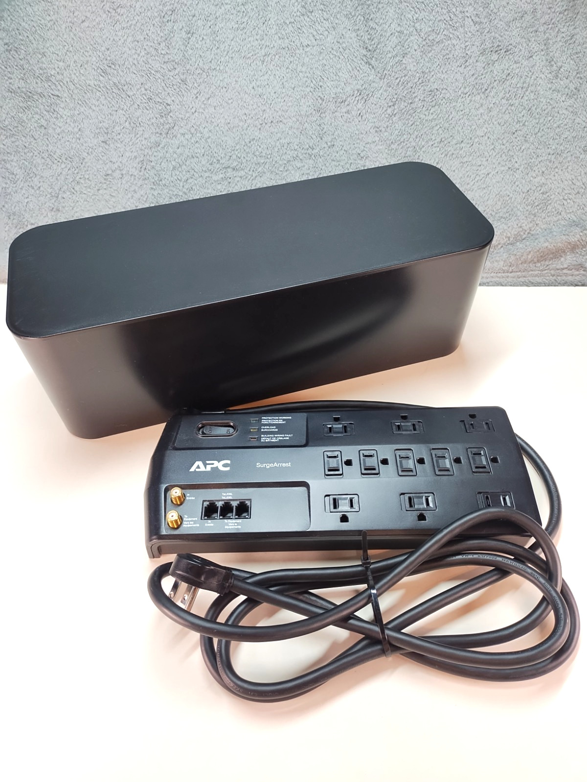 Cable Management Box Wire Storage w/ APC Surge Protector P11VT3 11 Outlet Power