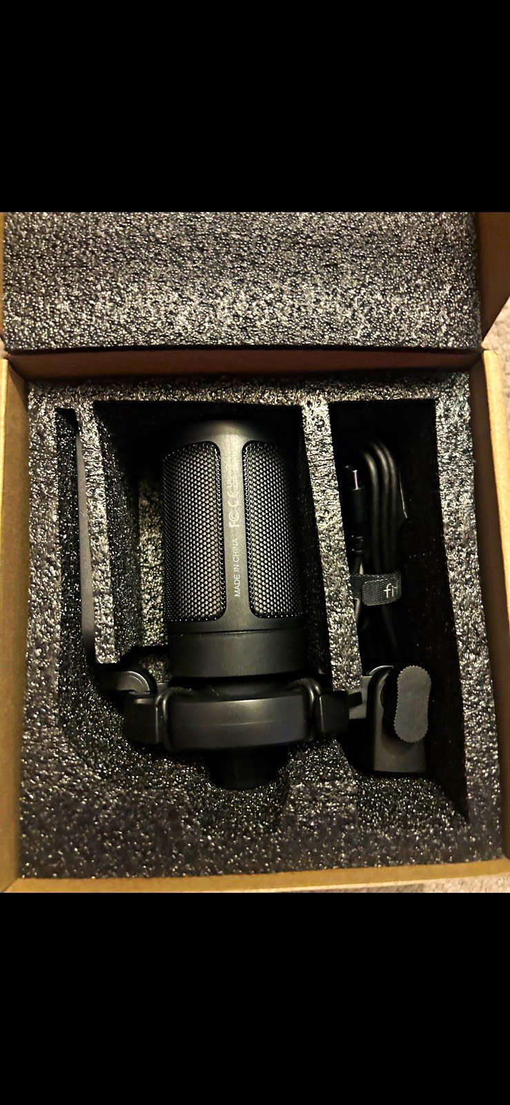 FIFINE AmpliGame A6V USB Freestanding Gaming Microphone w/ RGB, Black